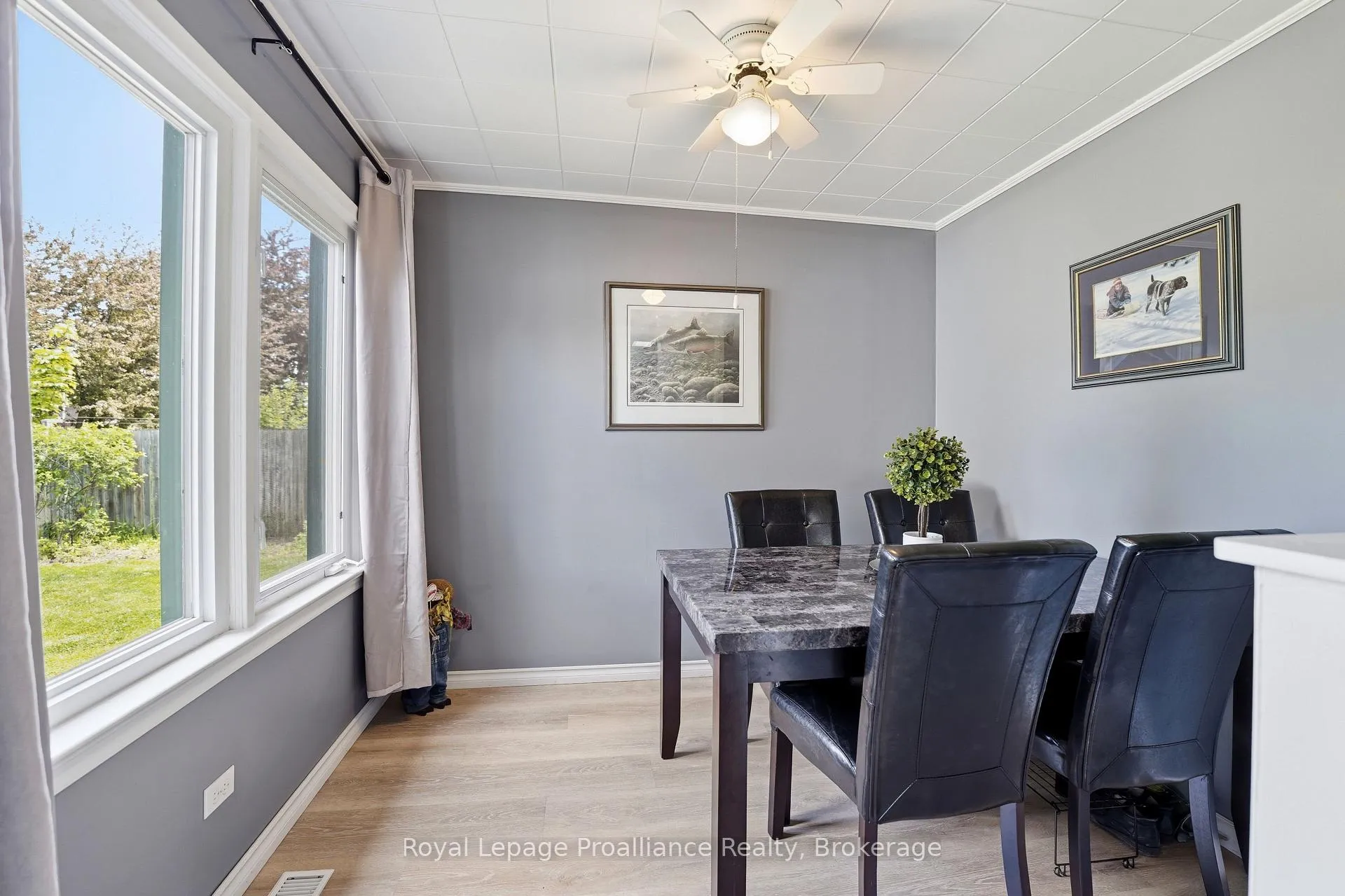 Photo 12 of 143 Avondale Road, Belleville, Belleville Ward — HOMEH