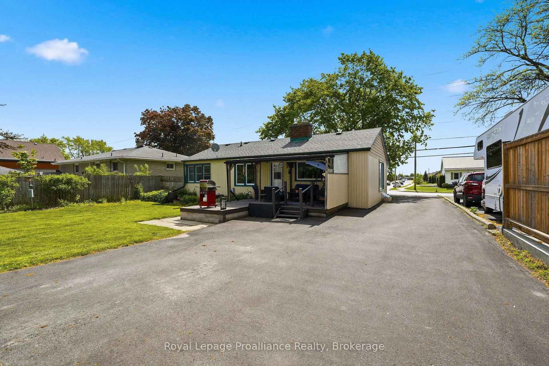 Photo 32 of 143 Avondale Road, Belleville, Belleville Ward — HOMEH