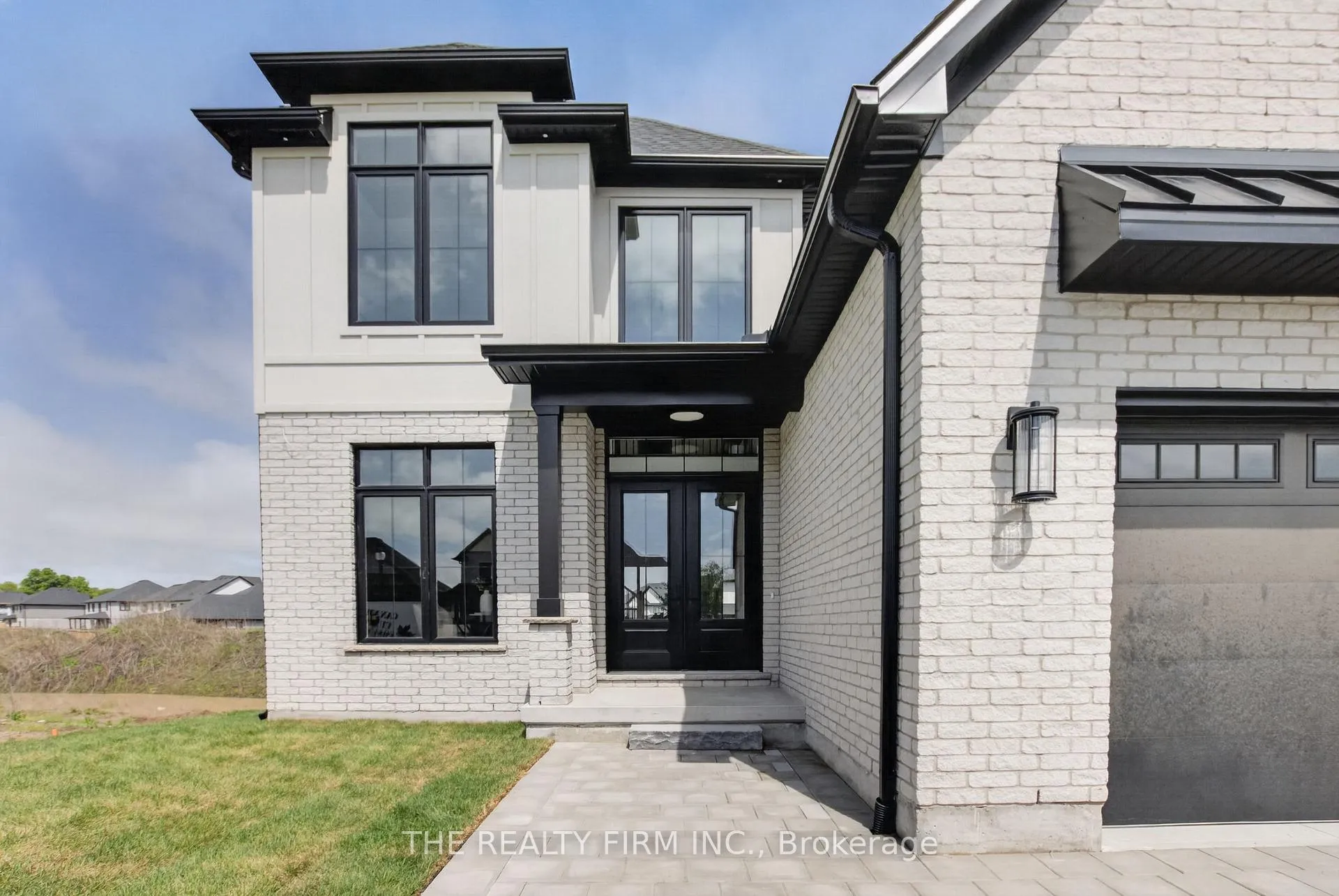 Photo 2 of 258 Harvest Lane, Thames Centre, Rural Thames Centre — HOMEH