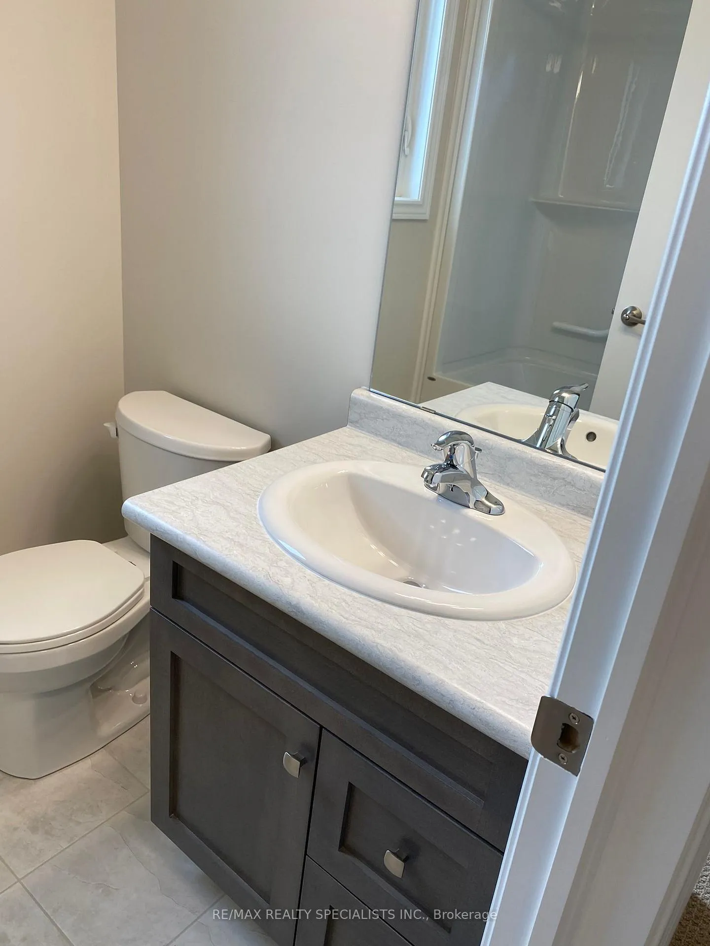 Photo 13 of 87 Sycamore Street, Welland, West Welland — HOMEH