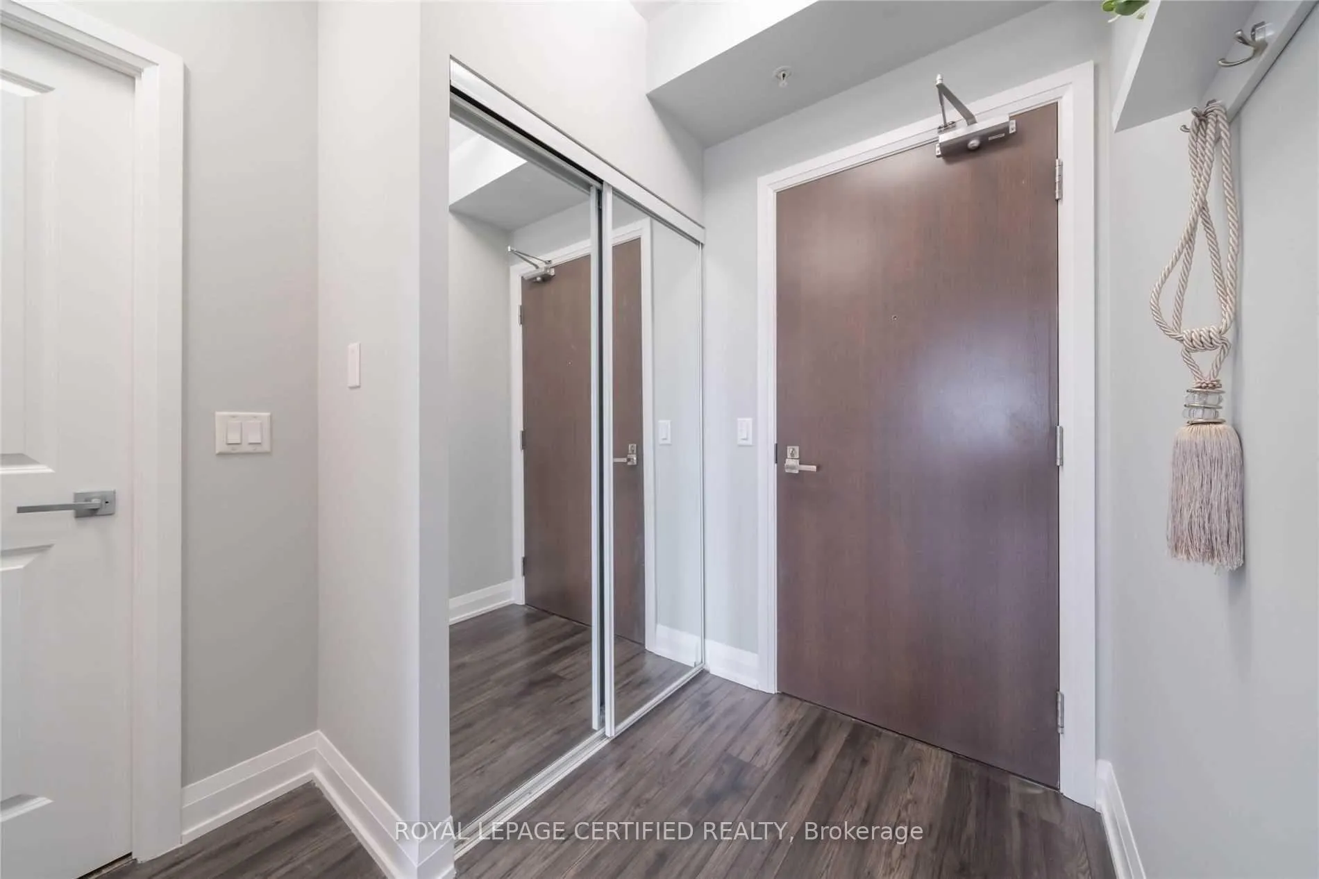 Photo 6 of Unit 311, 95 North Park Road, Vaughan, Beverley Glen — HOMEH