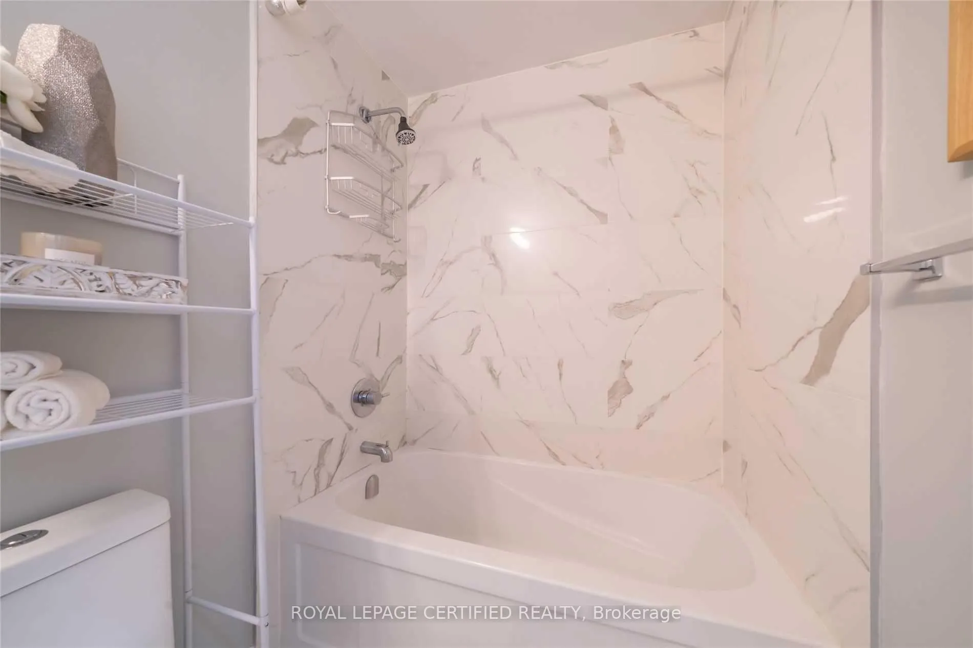 Photo 17 of Unit 311, 95 North Park Road, Vaughan, Beverley Glen — HOMEH