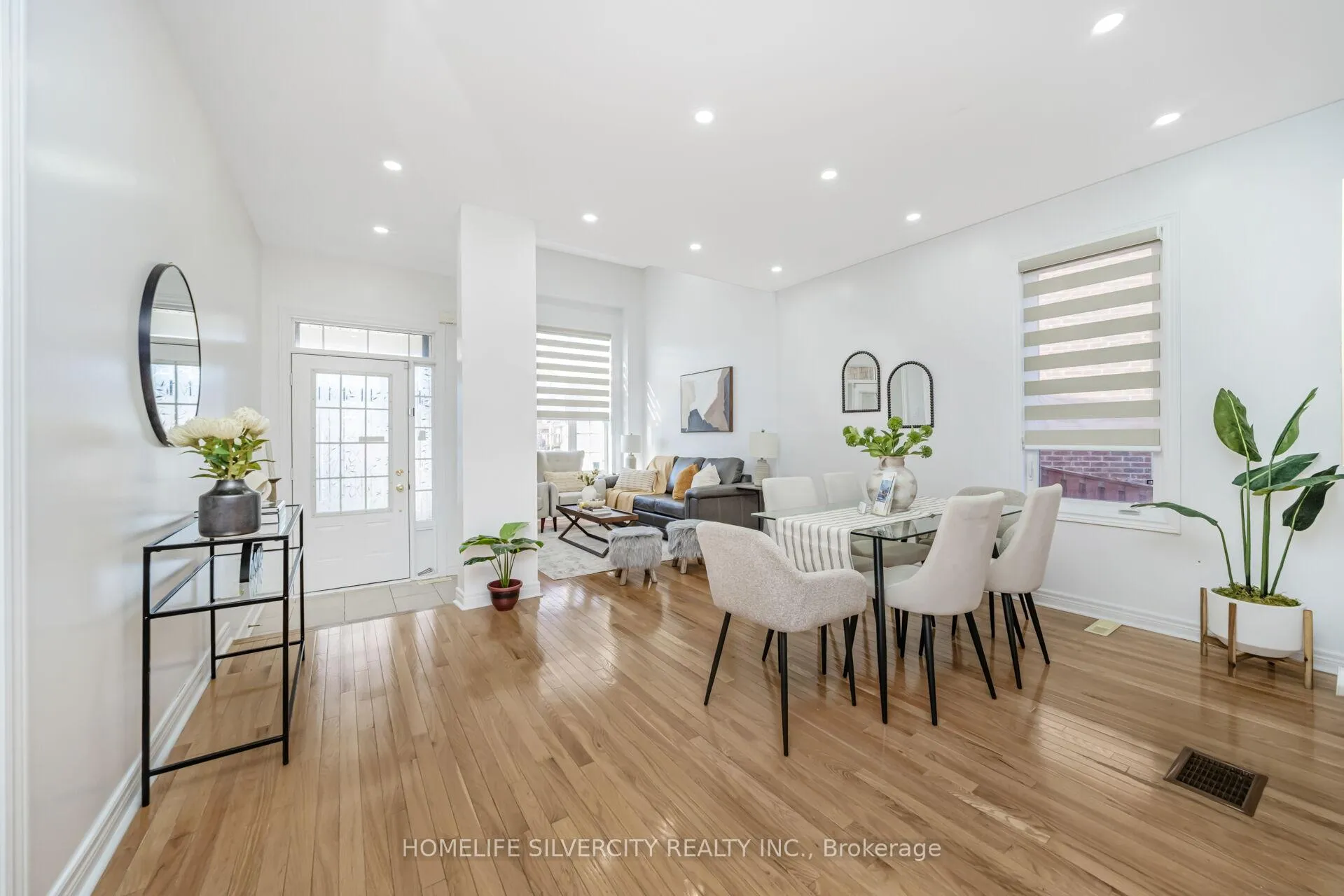 Photo 5 of 18 Finlayson Crescent, Brampton, Sandringham-Wellington — HOMEH