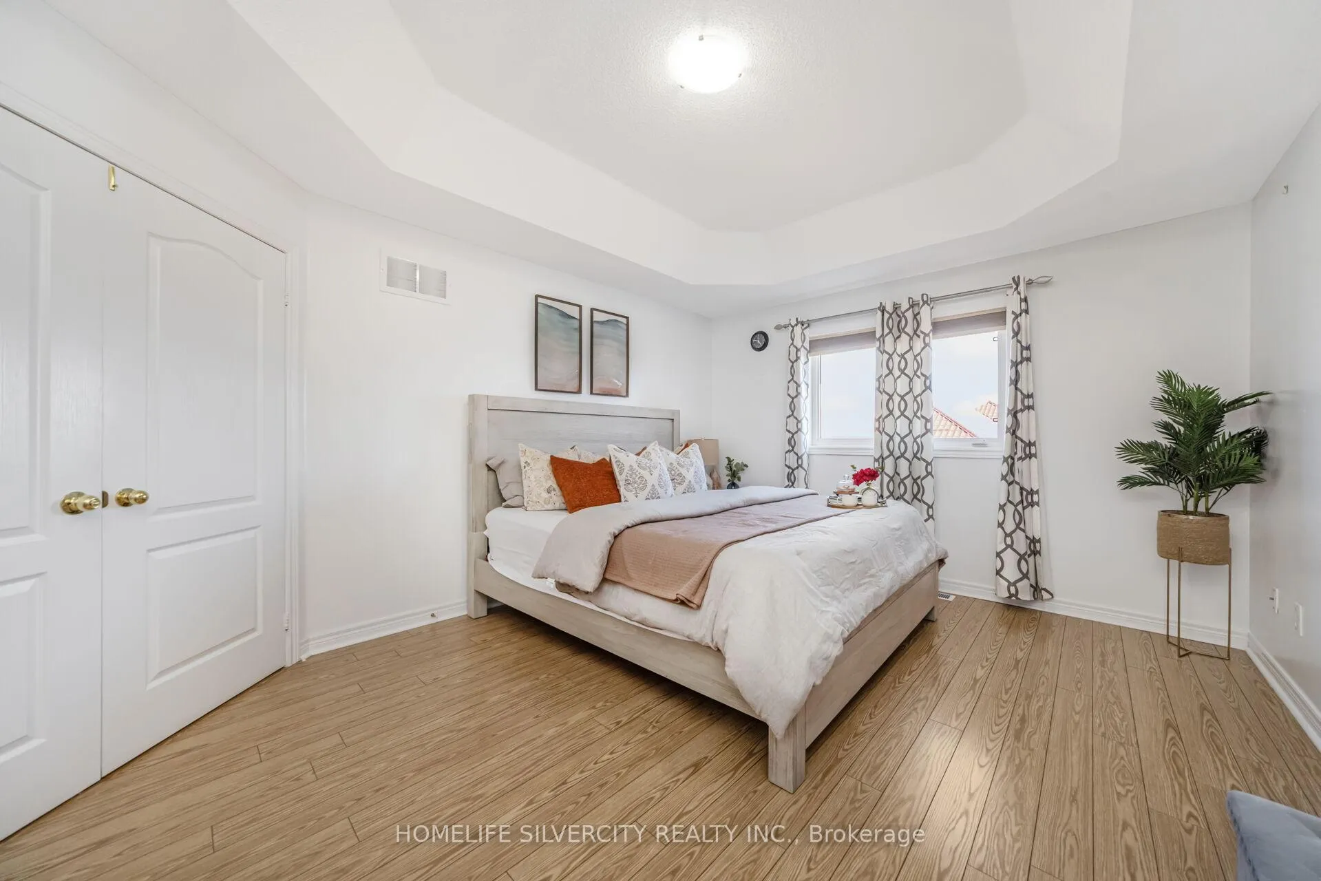 Photo 20 of 18 Finlayson Crescent, Brampton, Sandringham-Wellington — HOMEH