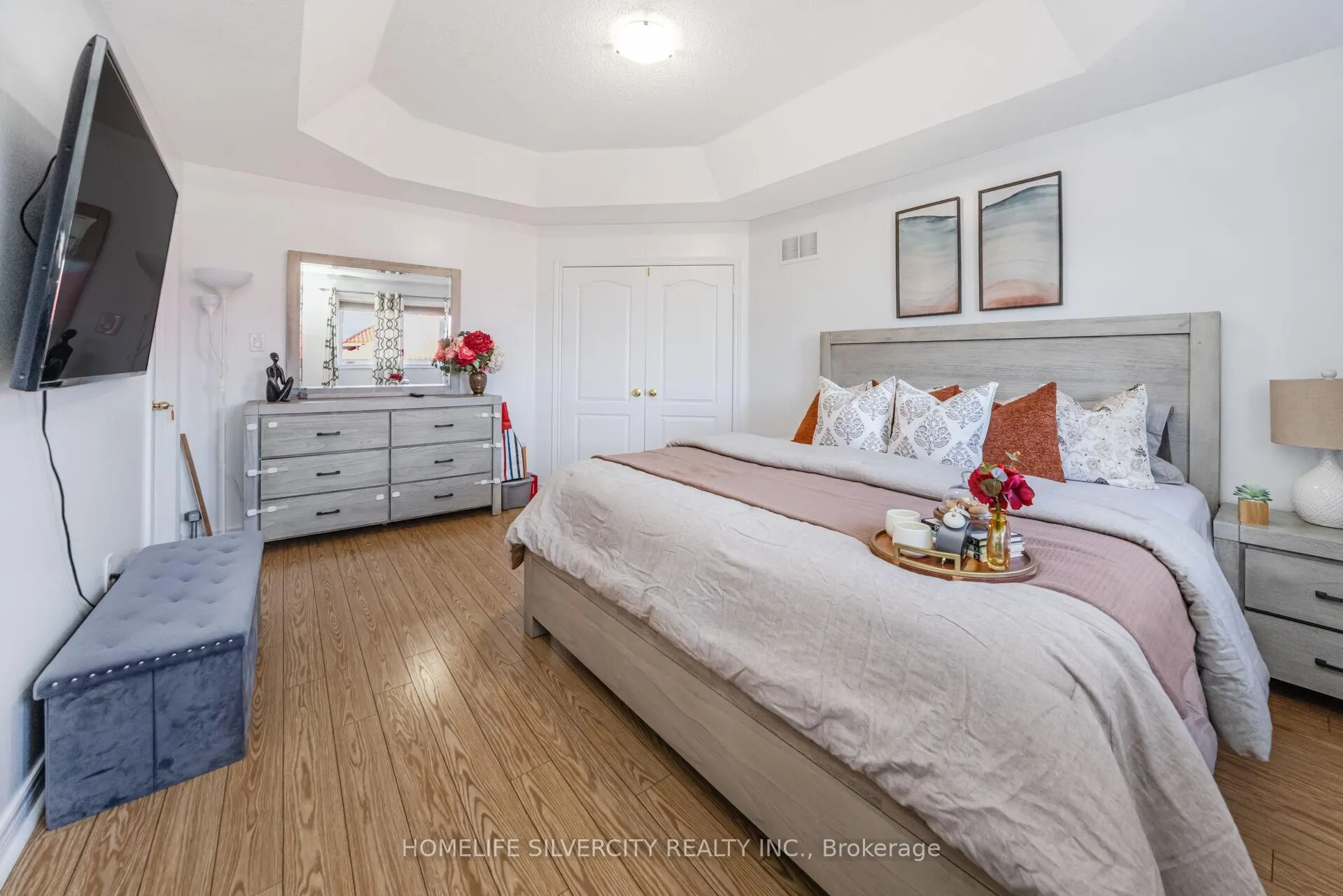 Photo 21 of 18 Finlayson Crescent, Brampton, Sandringham-Wellington — HOMEH