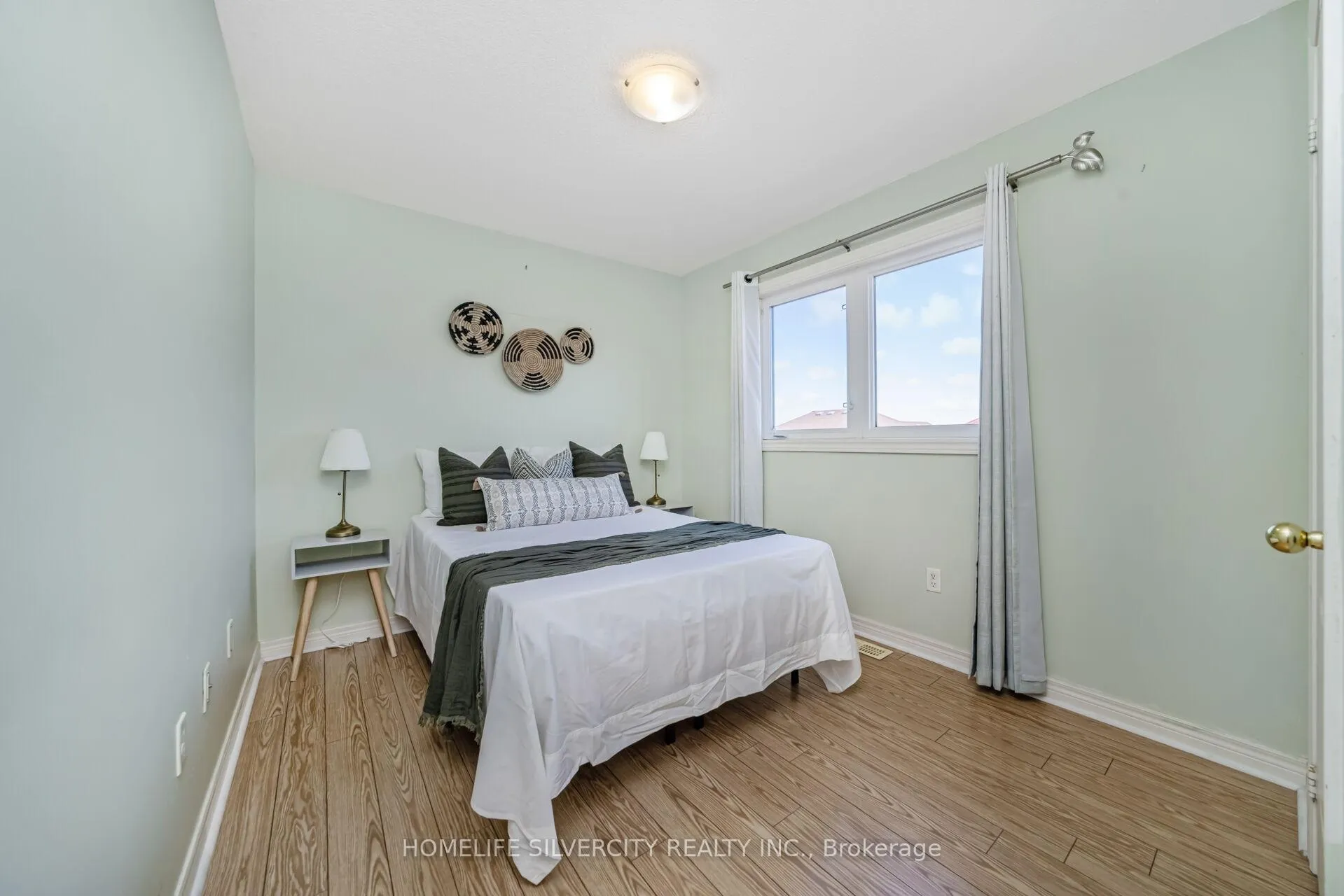Photo 24 of 18 Finlayson Crescent, Brampton, Sandringham-Wellington — HOMEH