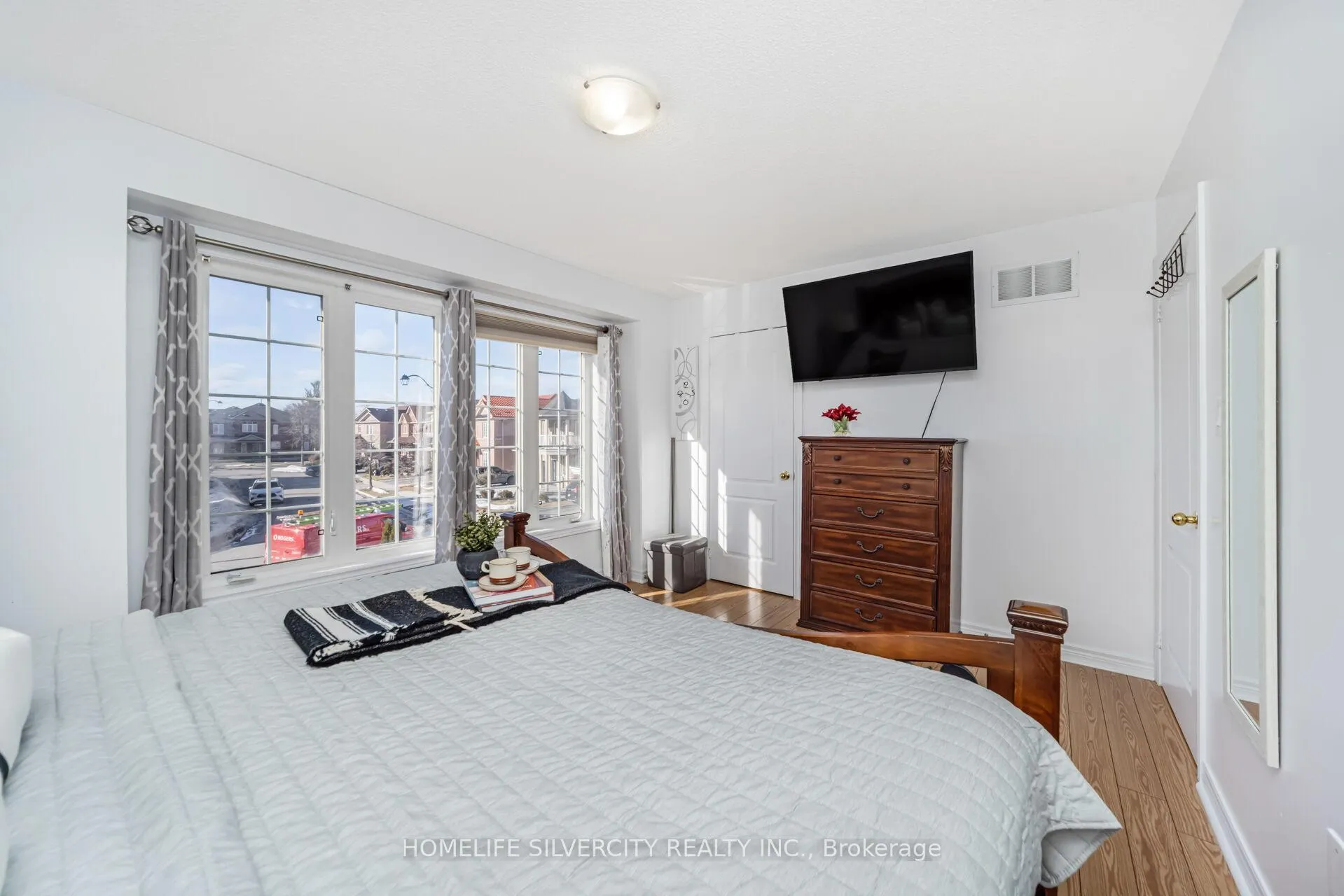 Photo 30 of 18 Finlayson Crescent, Brampton, Sandringham-Wellington — HOMEH