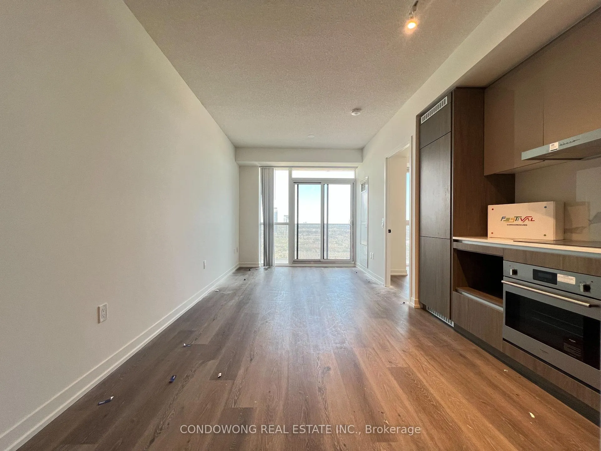 Photo 2 of Unit 2606, 28 Interchange Way, Vaughan, Vaughan Corporate Centre — HOMEH