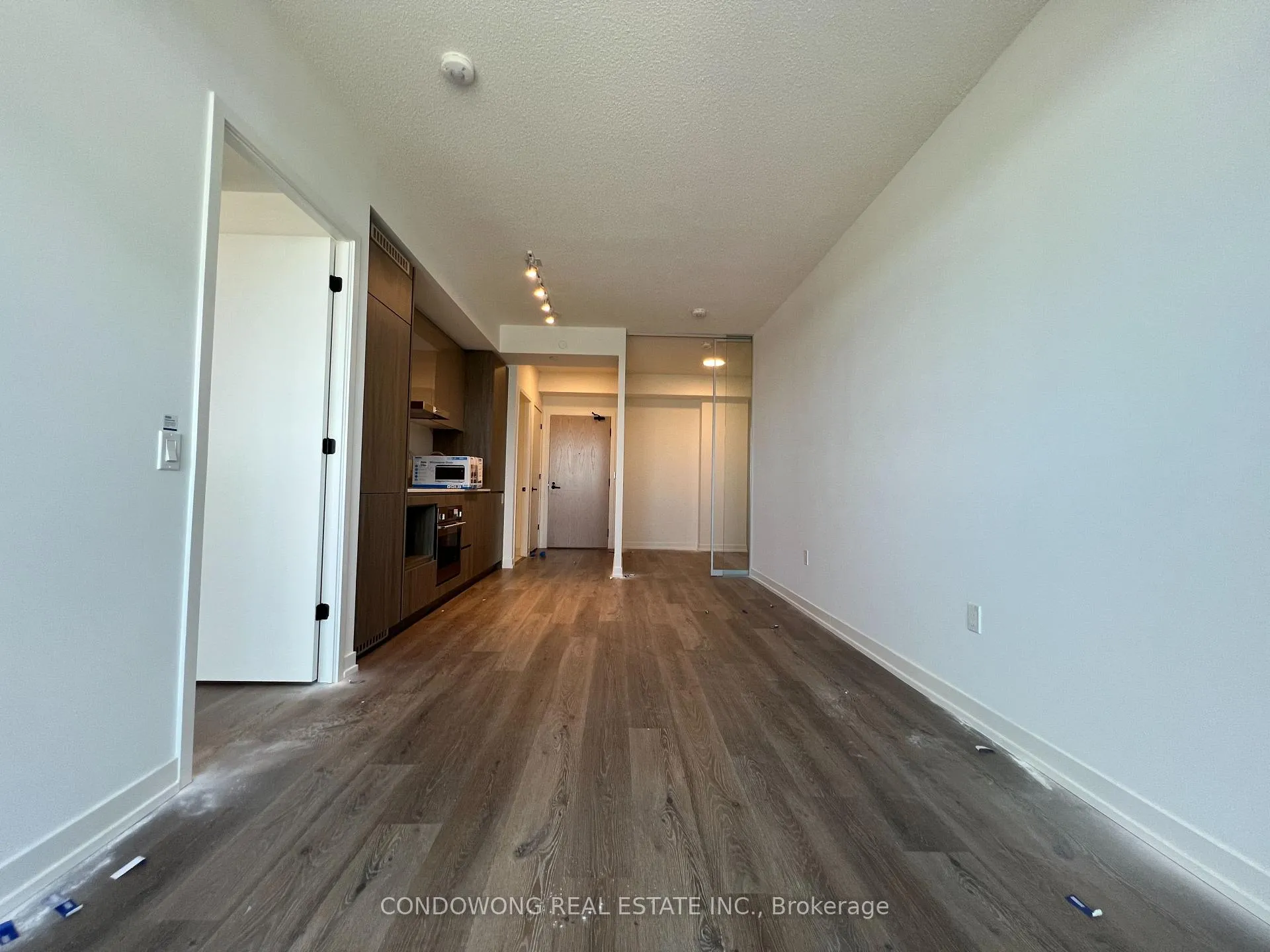 Photo 4 of Unit 2606, 28 Interchange Way, Vaughan, Vaughan Corporate Centre — HOMEH