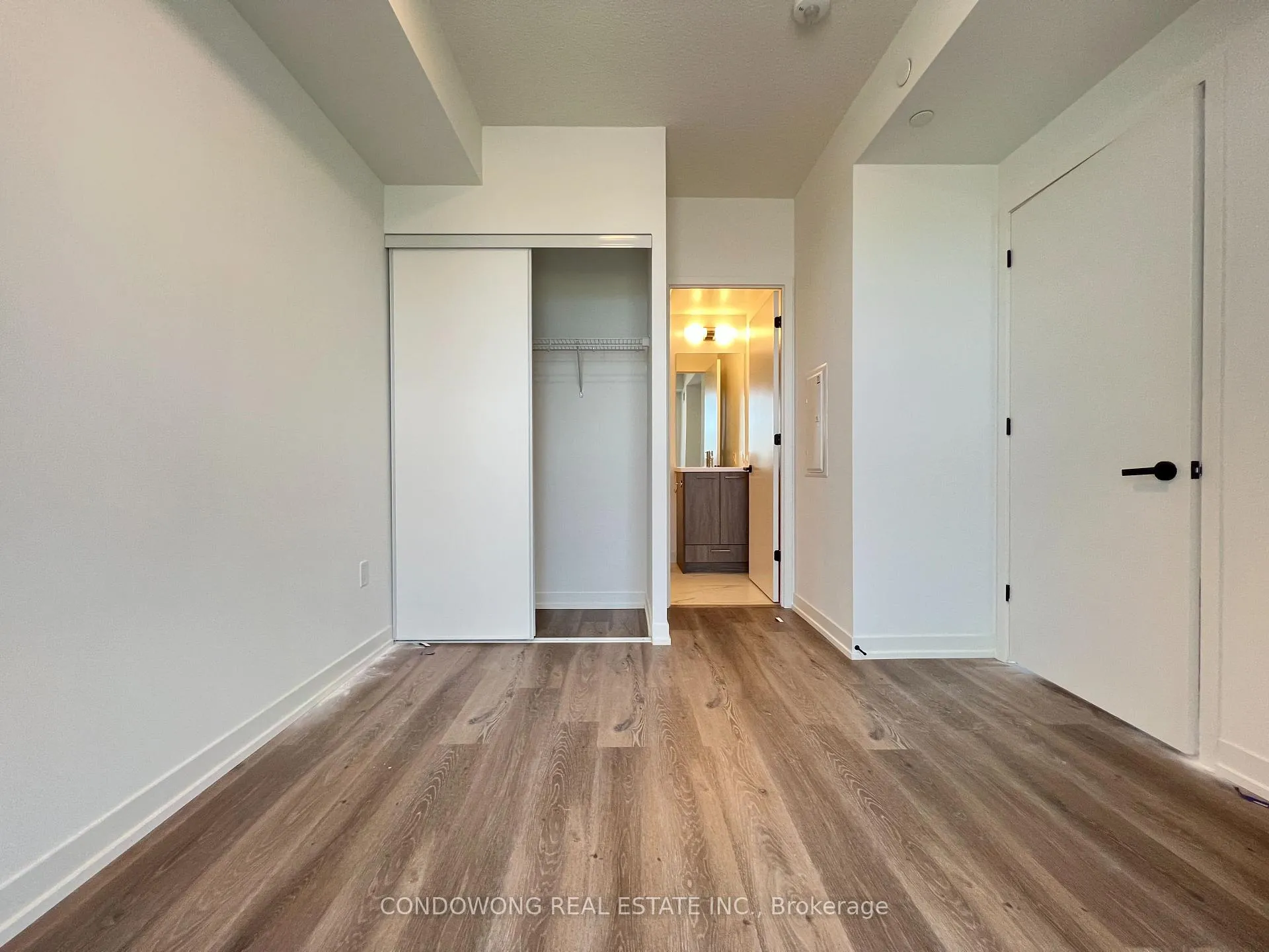 Photo 5 of Unit 2606, 28 Interchange Way, Vaughan, Vaughan Corporate Centre — HOMEH