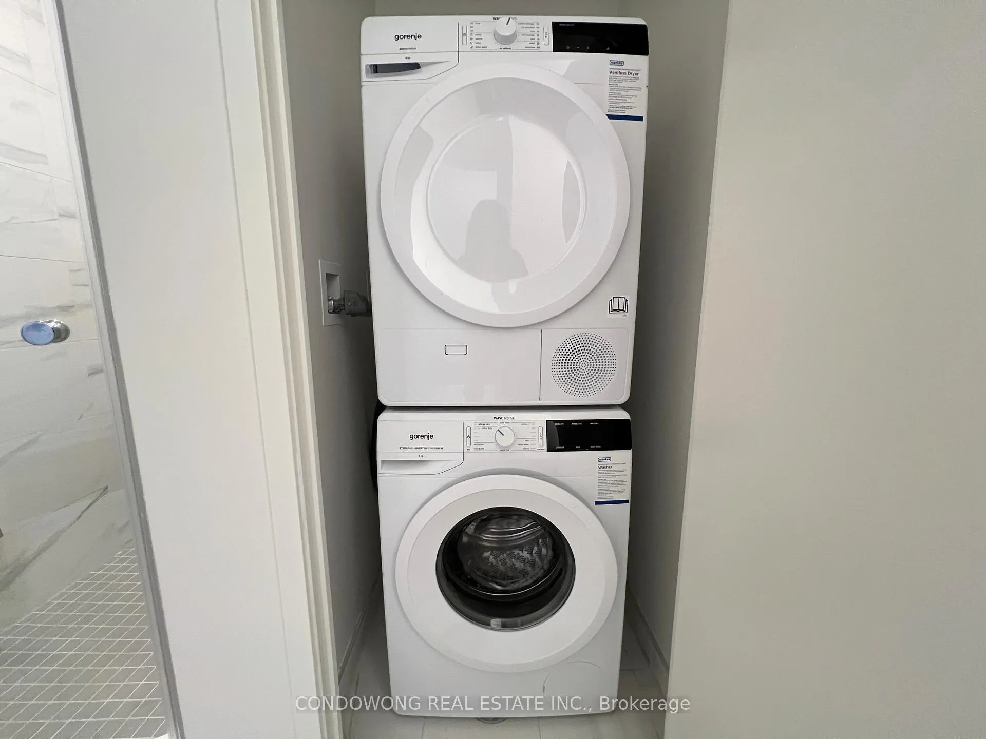 Photo 11 of Unit 2606, 28 Interchange Way, Vaughan, Vaughan Corporate Centre — HOMEH