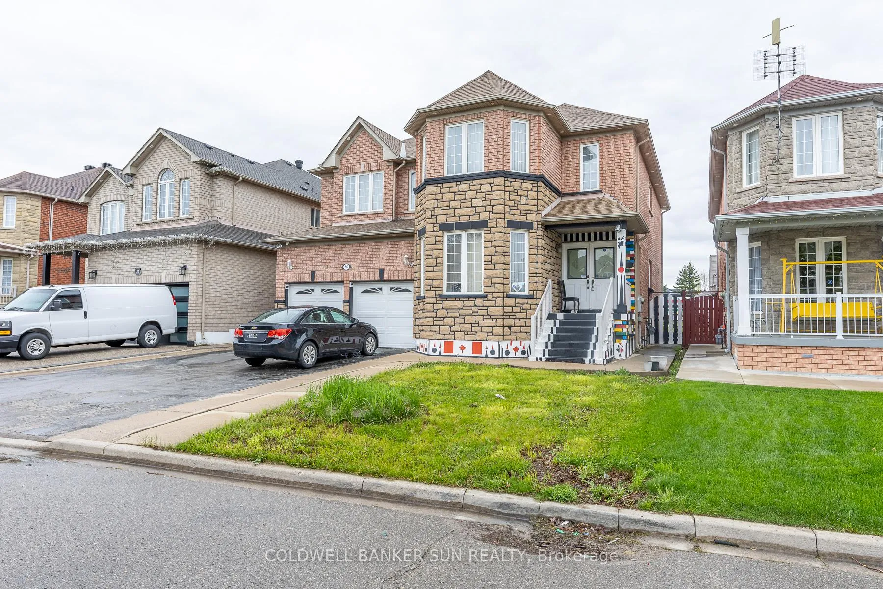 Photo 3 of 30 Ice Fields Road, Brampton, Sandringham-Wellington — HOMEH