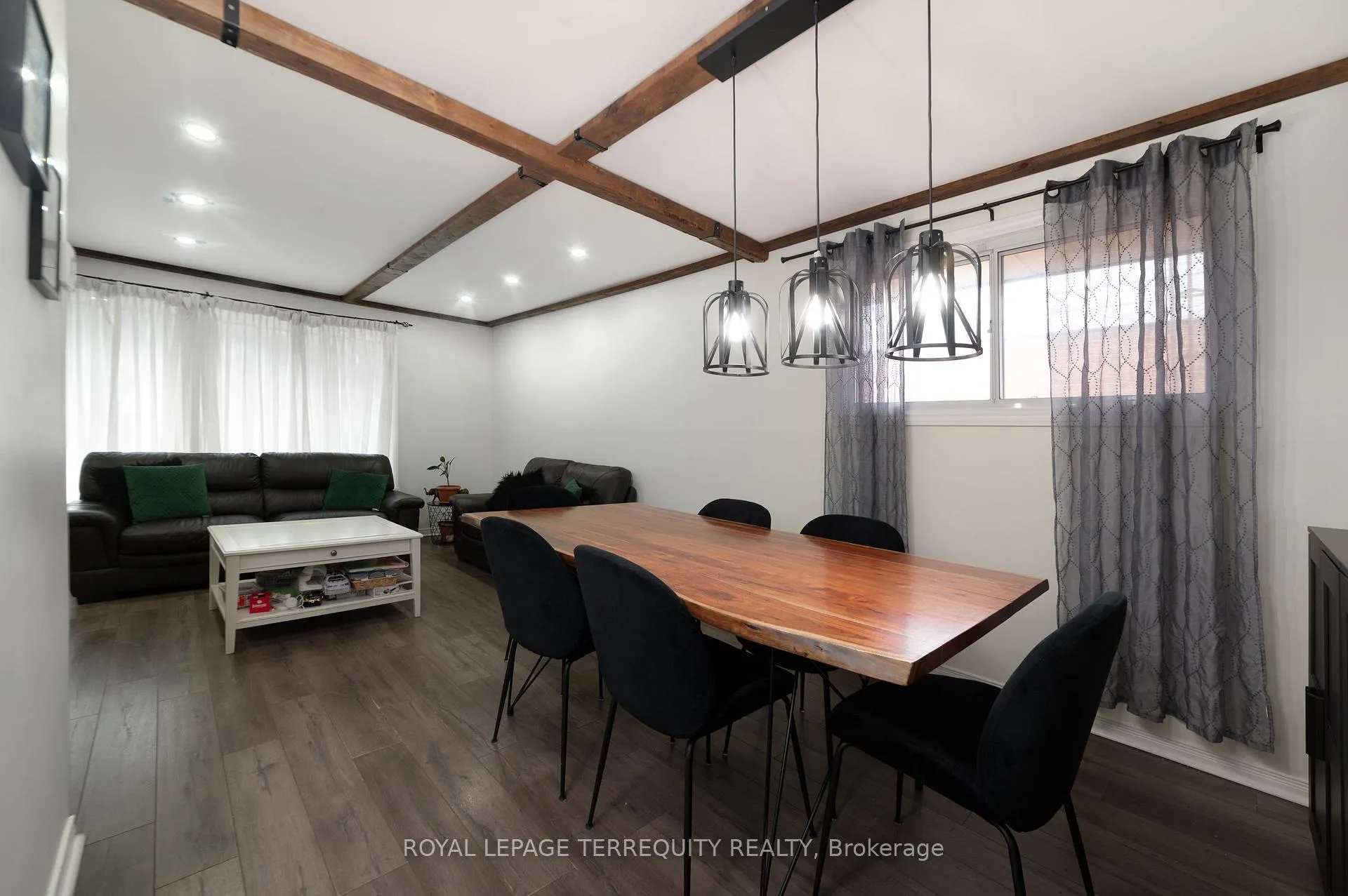 Photo 7 of 90 Keewatin Street S, Oshawa, Donevan — HOMEH