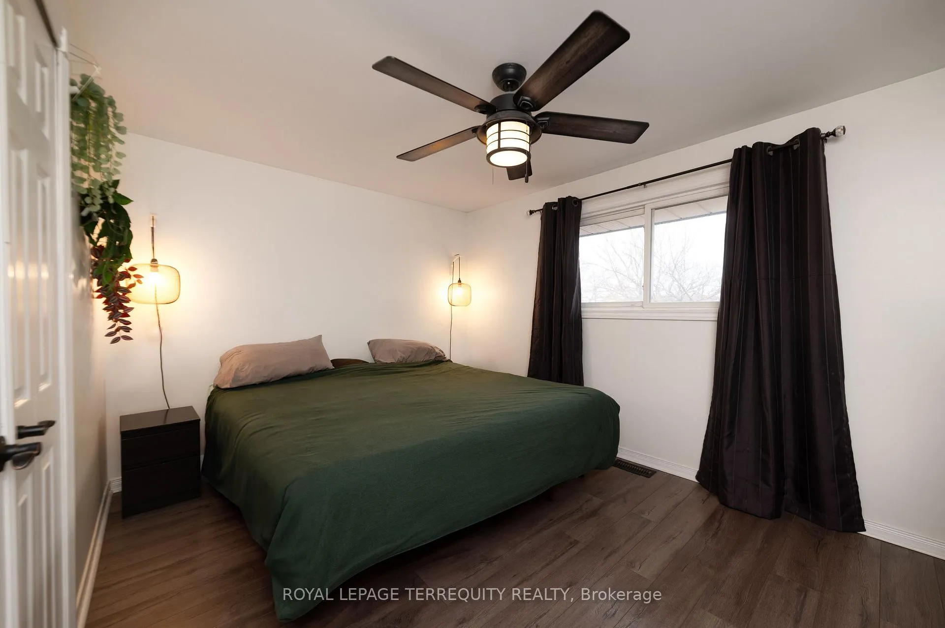 Photo 12 of 90 Keewatin Street S, Oshawa, Donevan — HOMEH