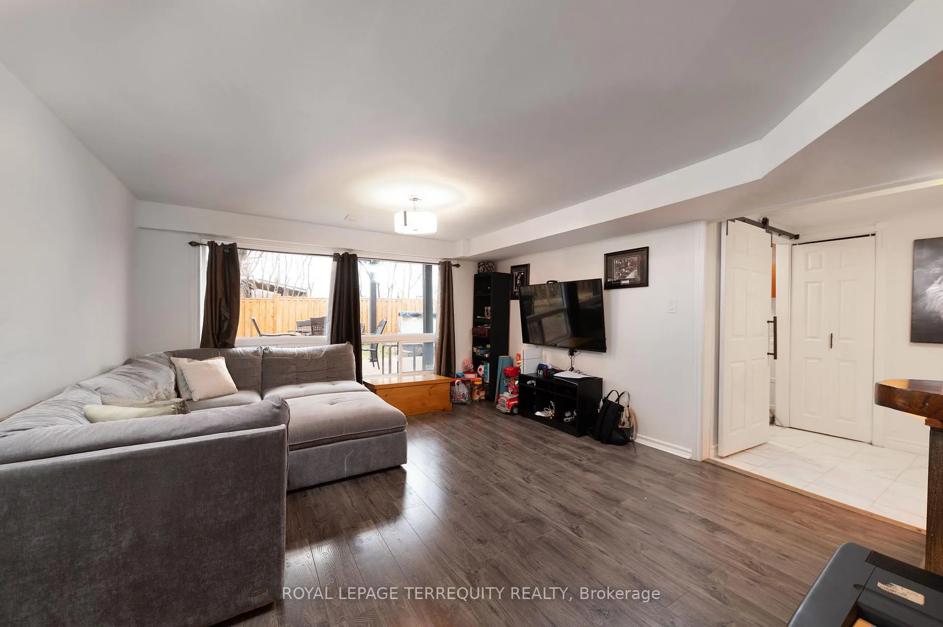 Photo 20 of 90 Keewatin Street S, Oshawa, Donevan — HOMEH