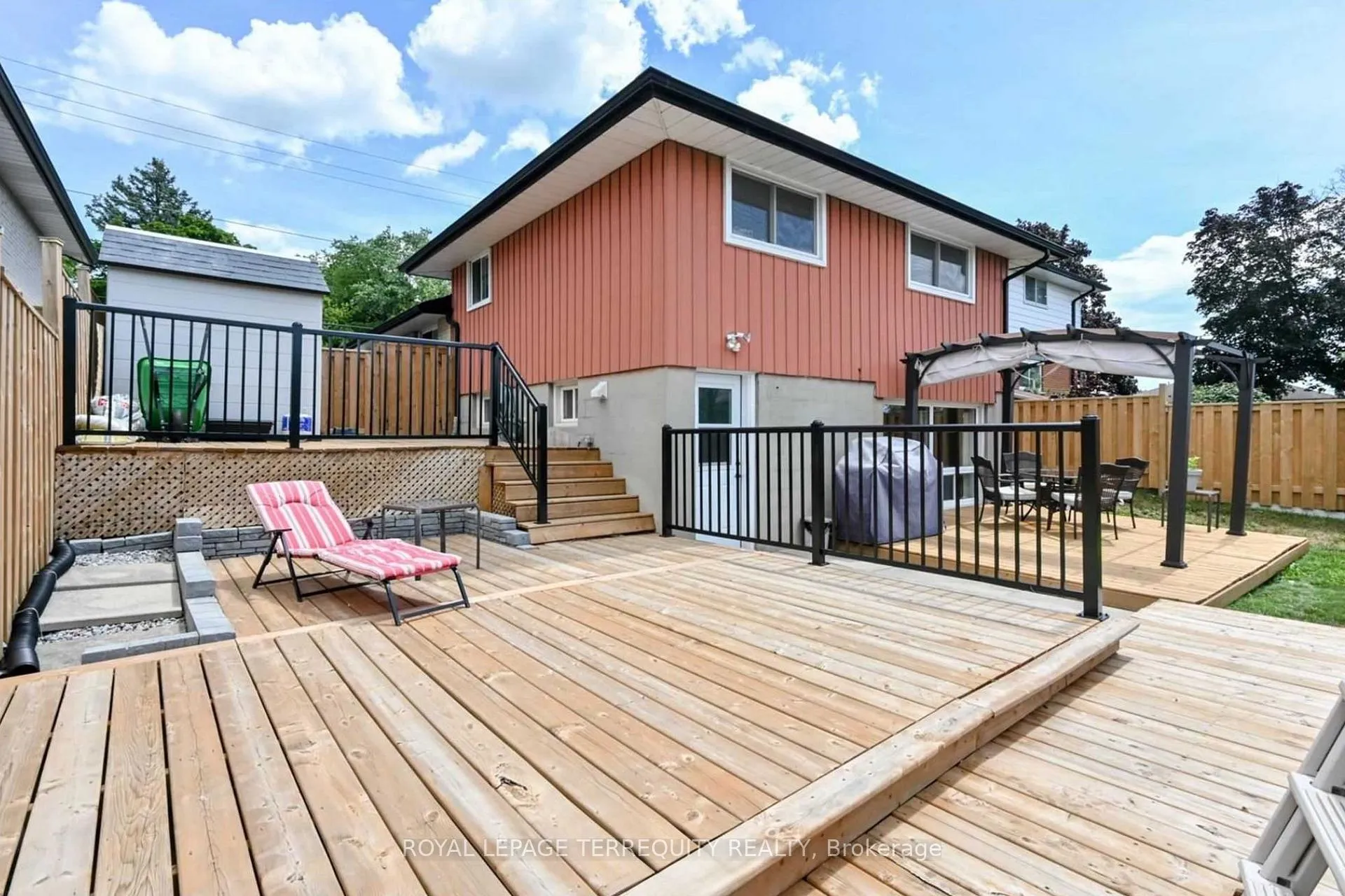 Photo 22 of 90 Keewatin Street S, Oshawa, Donevan — HOMEH