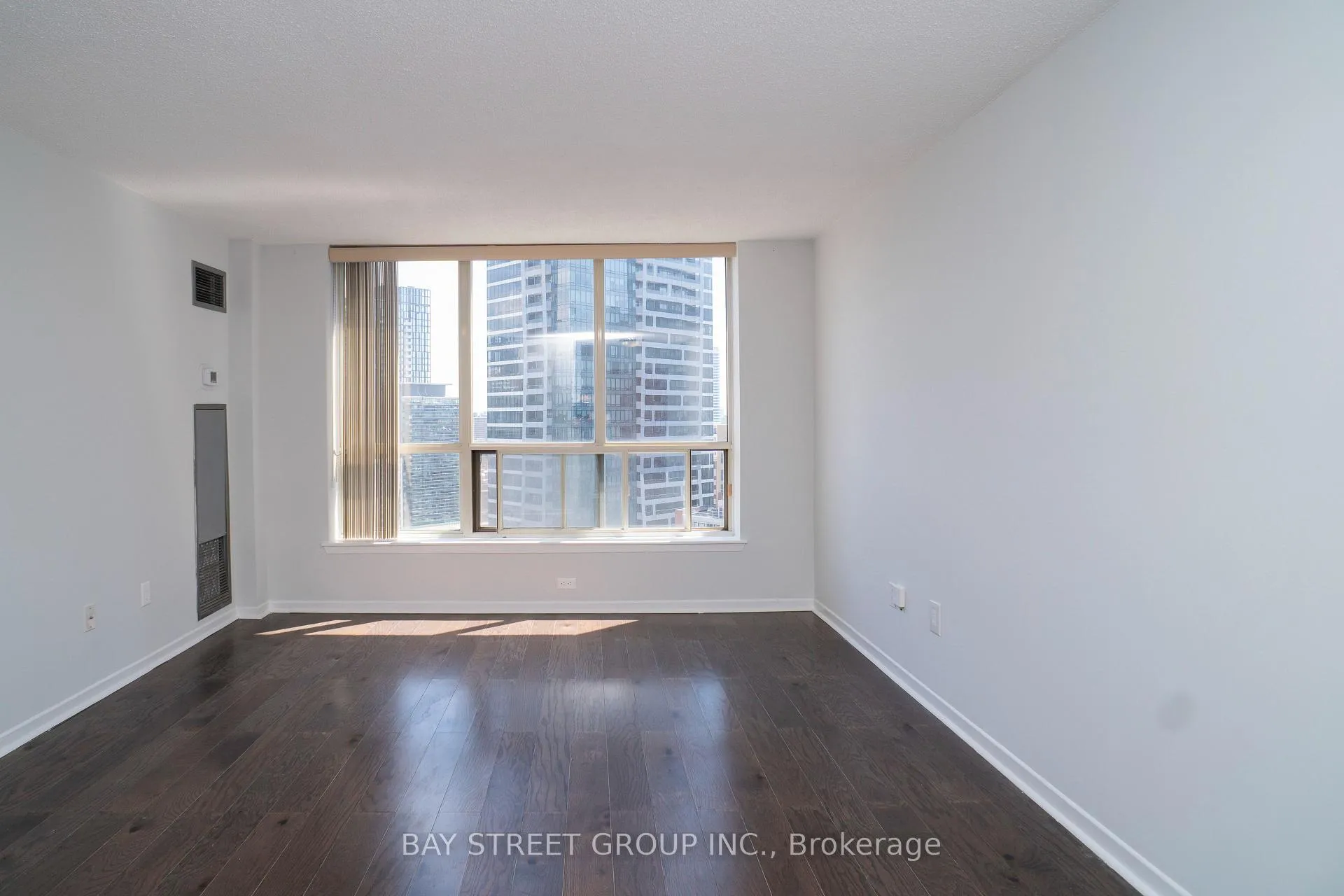 Photo 8 of Unit 2006, 44 St Joseph Street E, Toronto, Bay Street Corridor — HOMEH