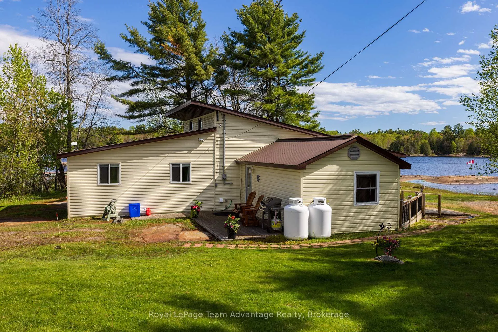 Photo 3 of 2420 Riverside Drive, Parry Sound Remote Area, Henvey — HOMEH