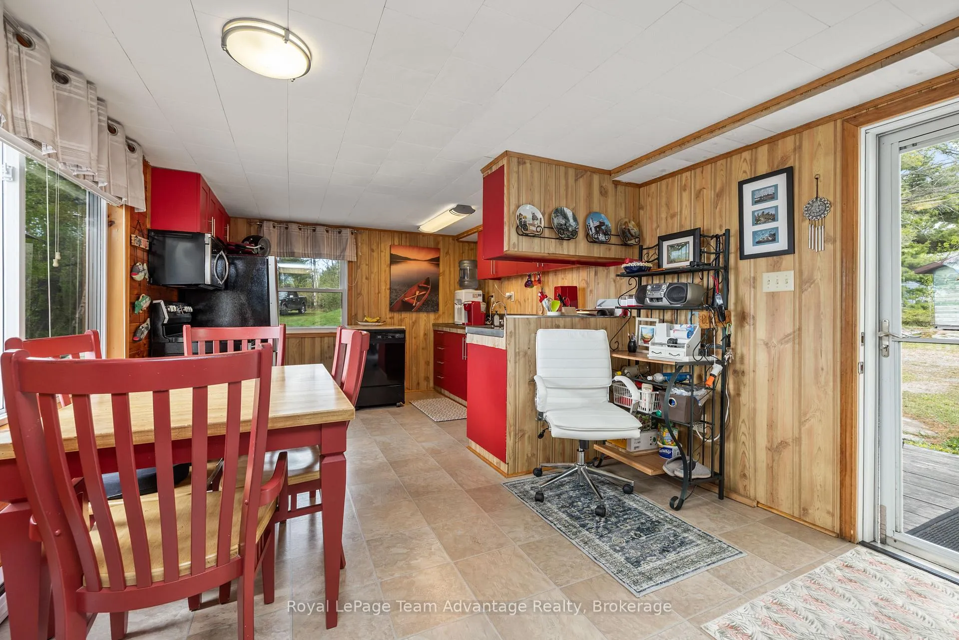 Photo 8 of 2420 Riverside Drive, Parry Sound Remote Area, Henvey — HOMEH