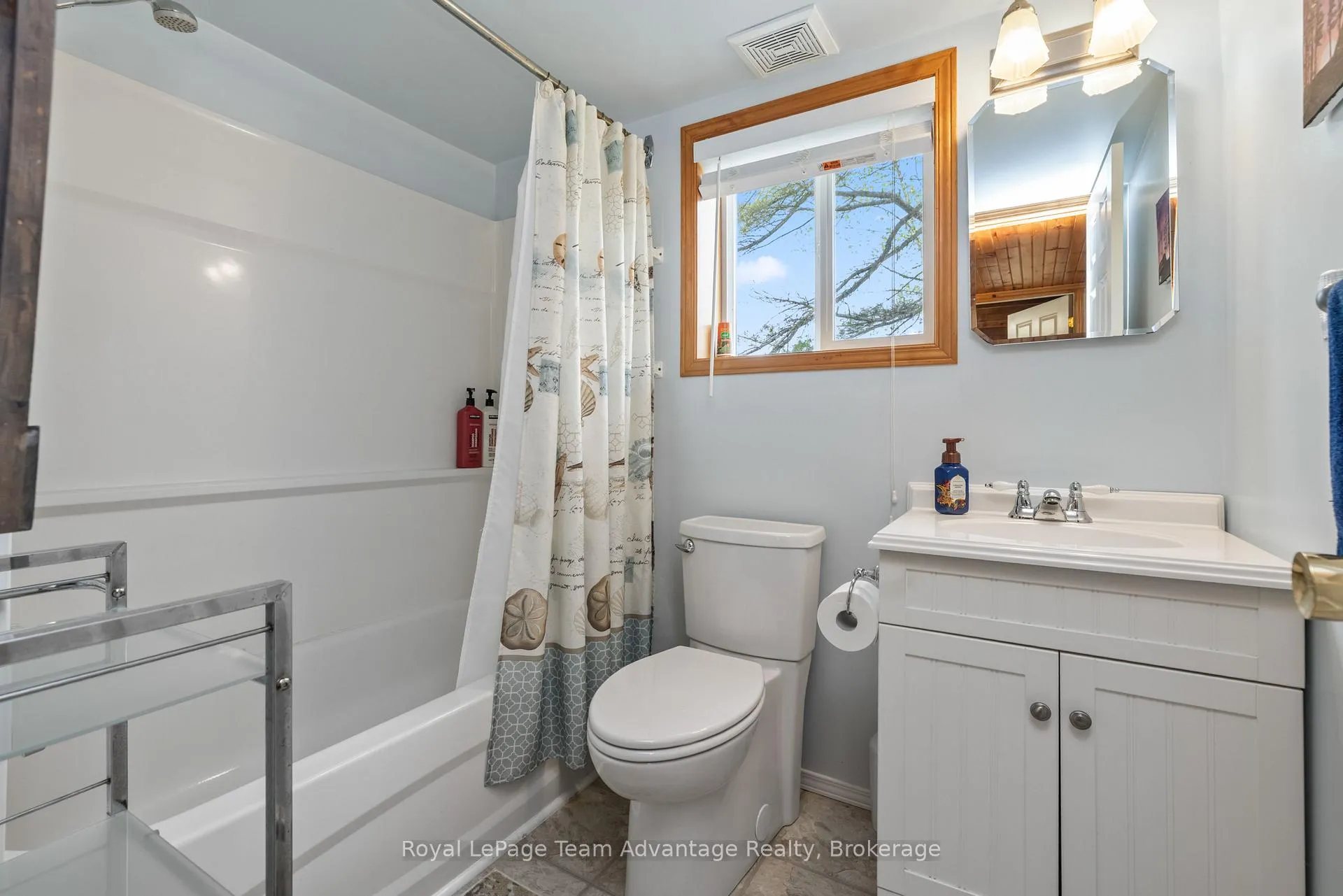 Photo 22 of 2420 Riverside Drive, Parry Sound Remote Area, Henvey — HOMEH