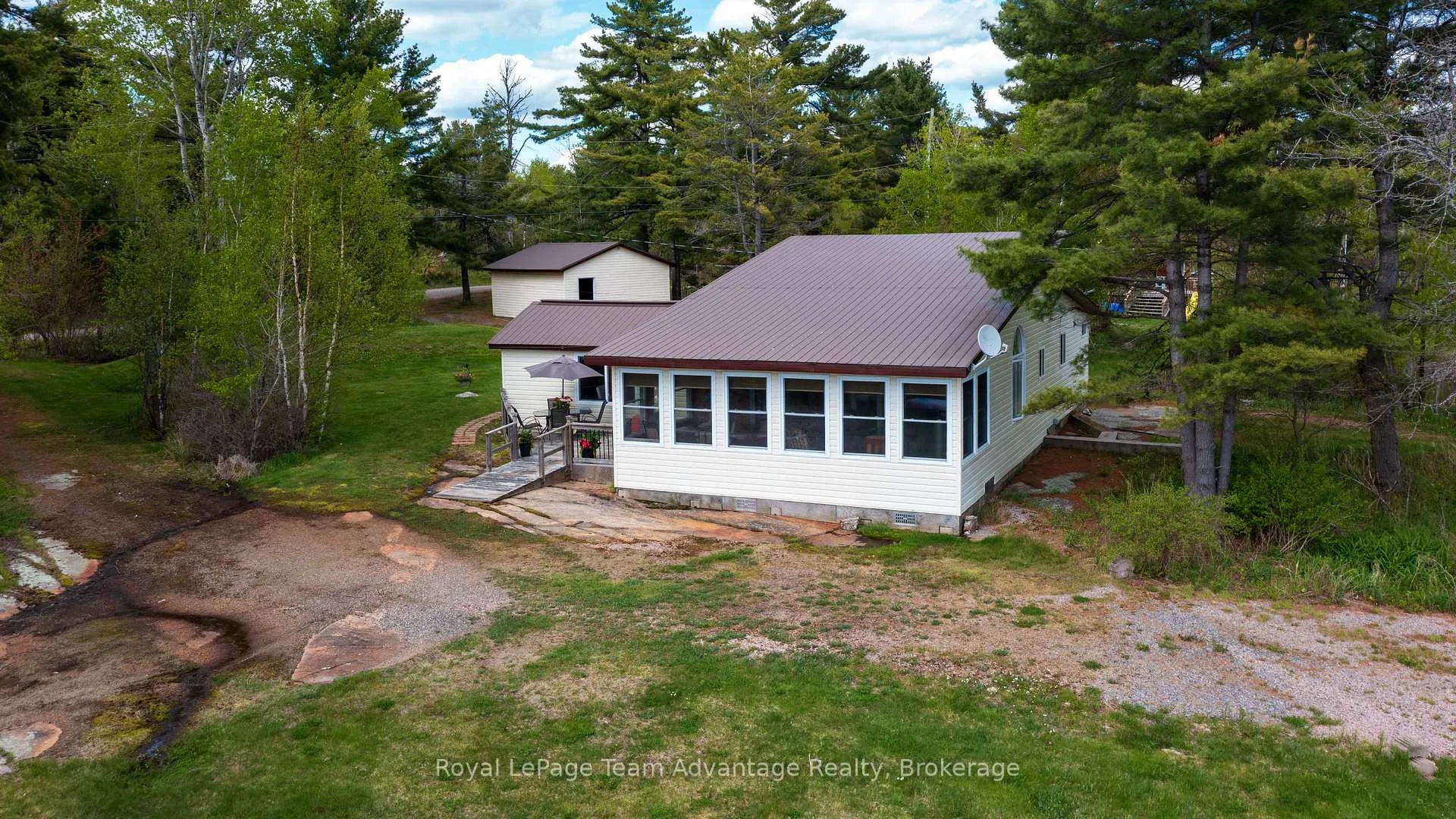 Photo 28 of 2420 Riverside Drive, Parry Sound Remote Area, Henvey — HOMEH