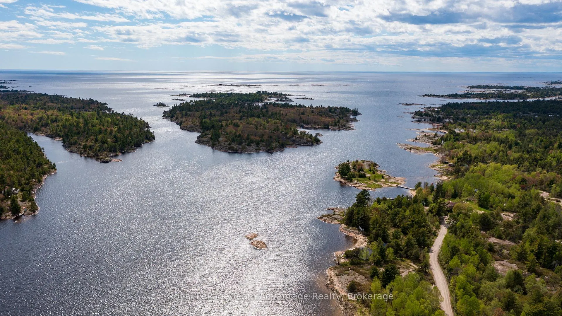 Photo 37 of 2420 Riverside Drive, Parry Sound Remote Area, Henvey — HOMEH