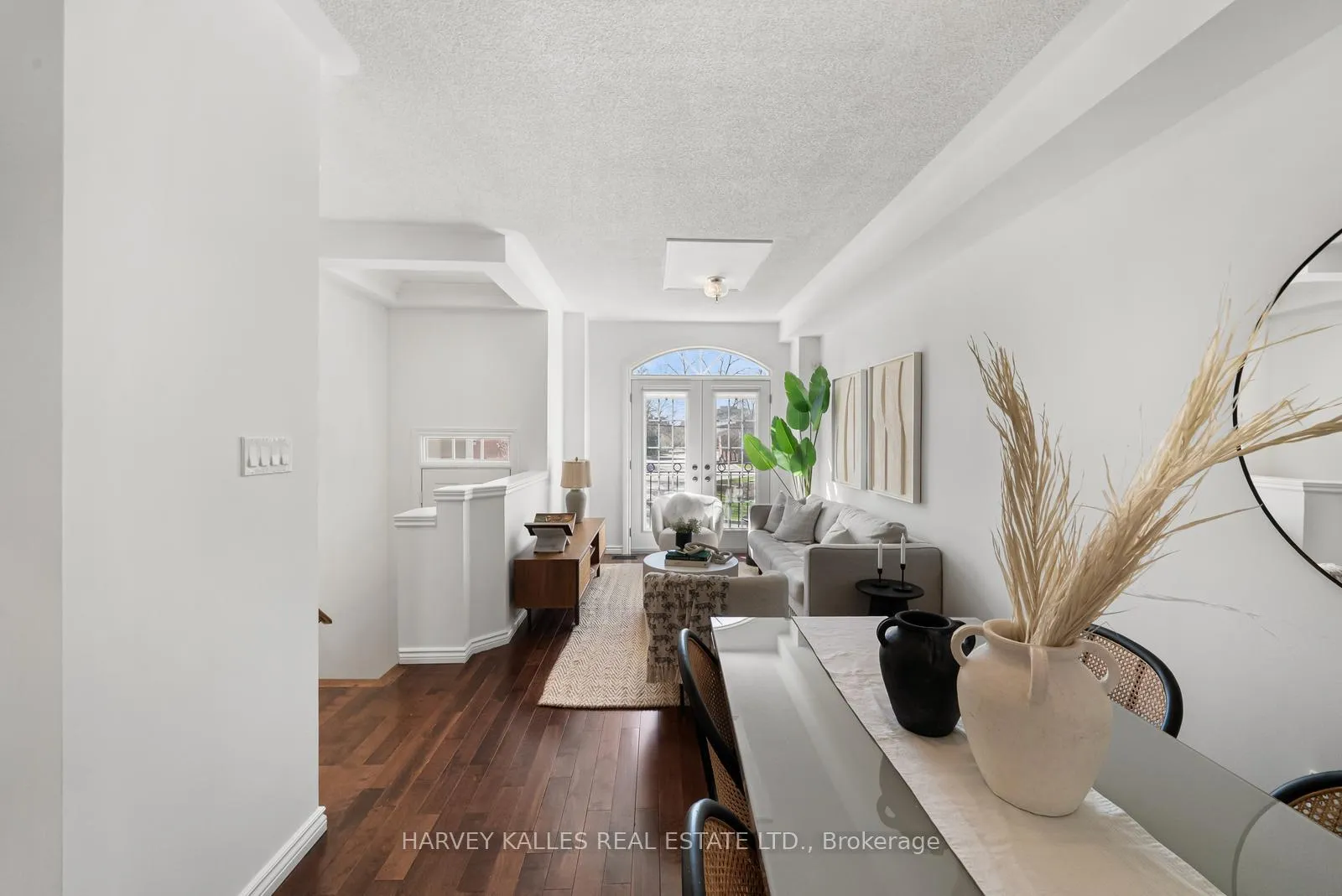 Photo 8 of 27 Benson Avenue, Richmond Hill, Mill Pond — HOMEH