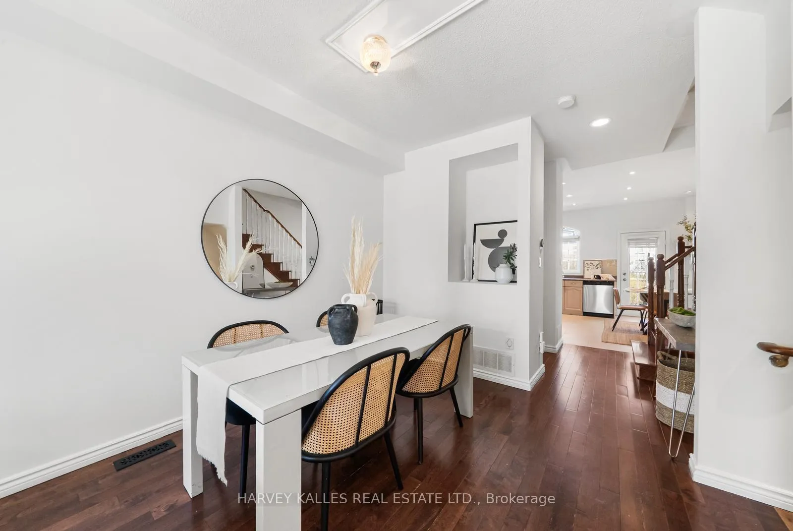 Photo 13 of 27 Benson Avenue, Richmond Hill, Mill Pond — HOMEH