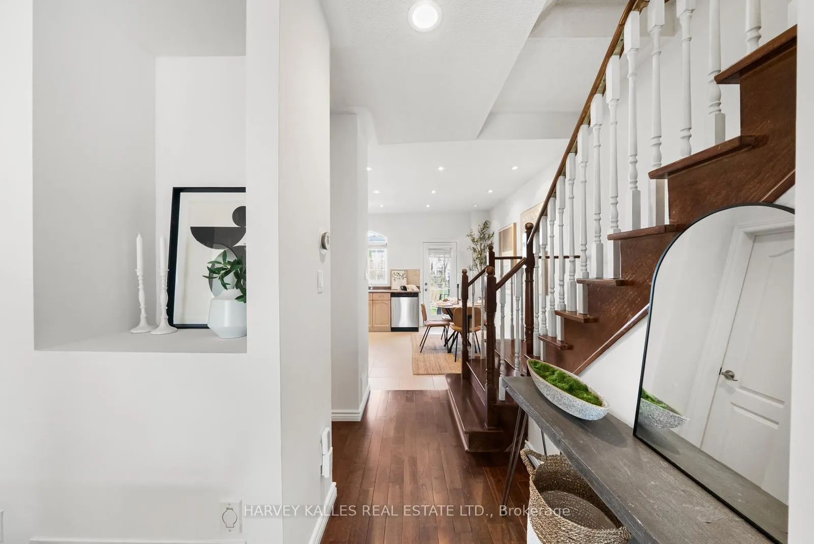 Photo 16 of 27 Benson Avenue, Richmond Hill, Mill Pond — HOMEH