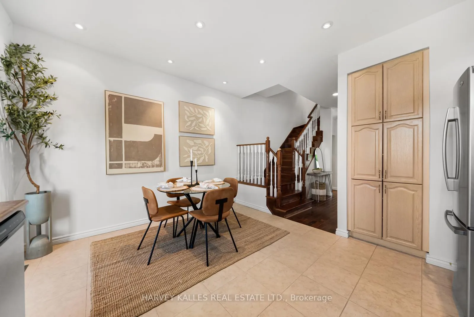 Photo 21 of 27 Benson Avenue, Richmond Hill, Mill Pond — HOMEH