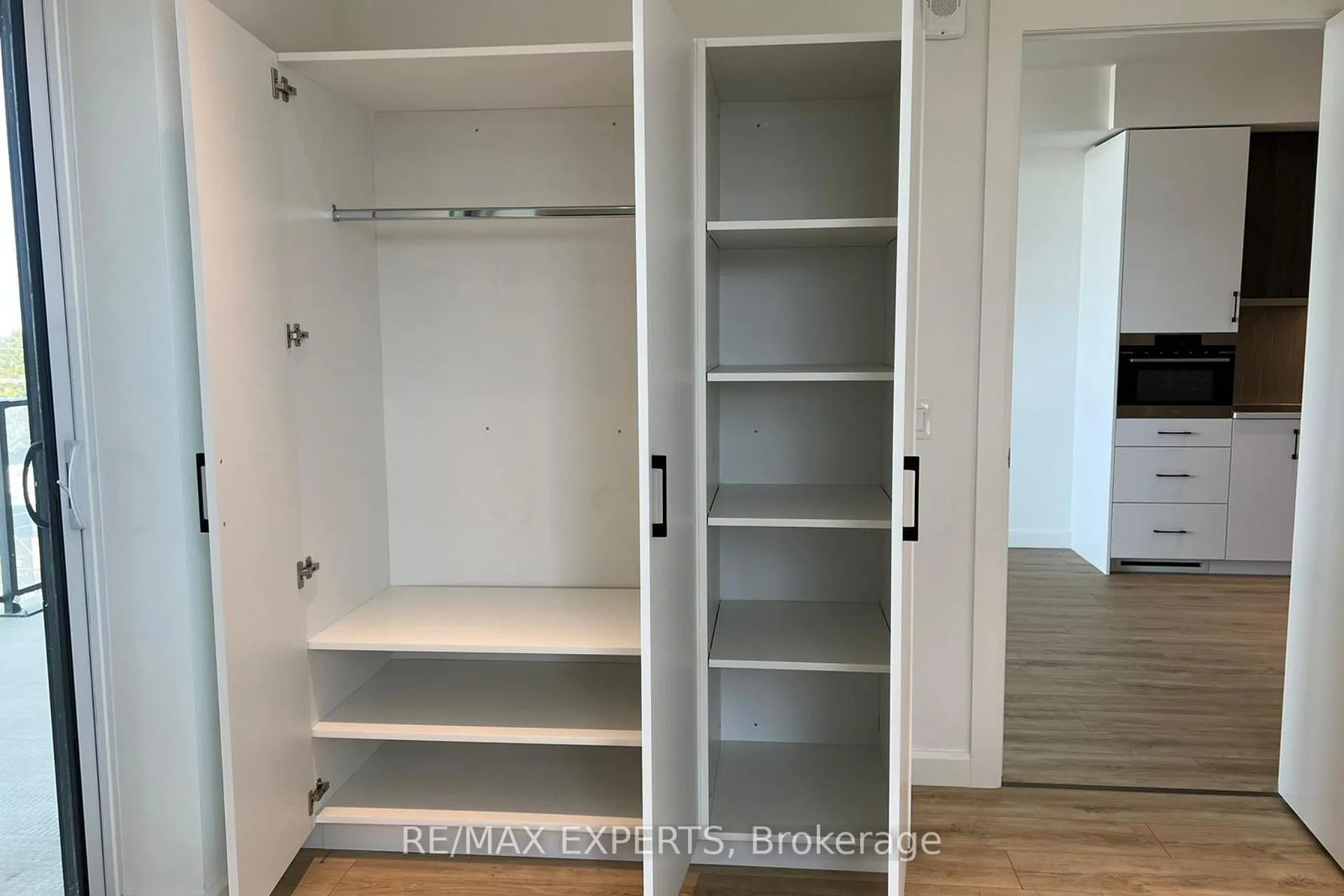 Photo 12 of 403 741 King Street W, Kitchener — HOMEH
