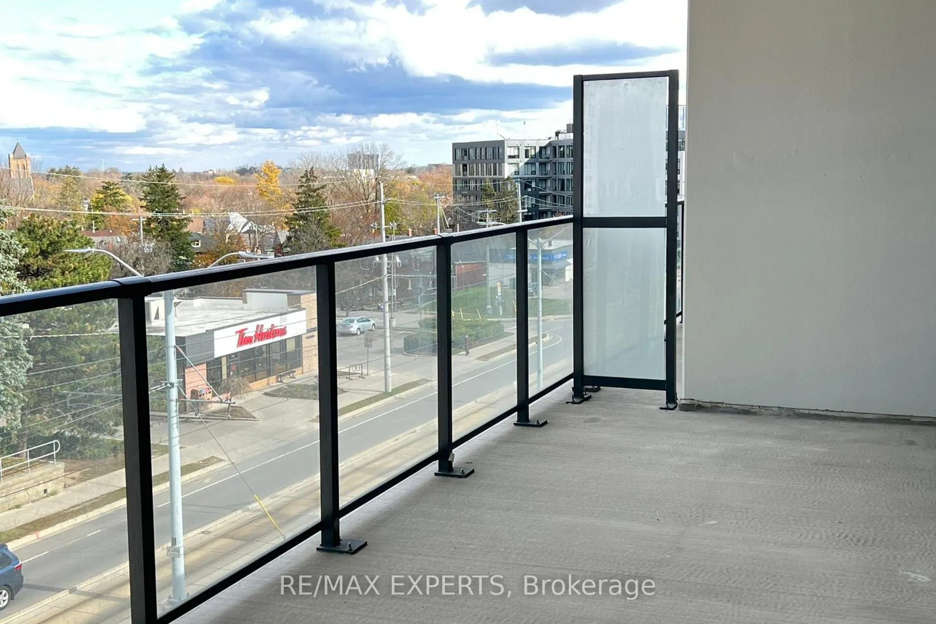 Photo 14 of 403 741 King Street W, Kitchener — HOMEH