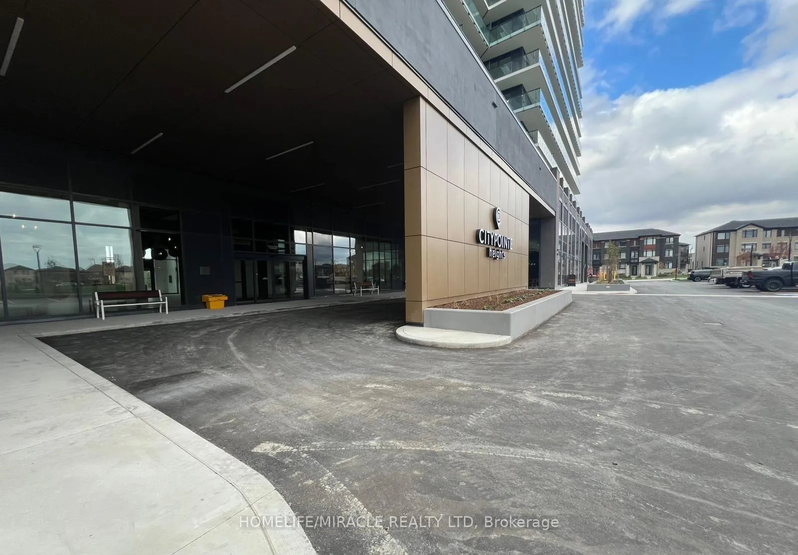 Photo 2 of Unit 2703, 15 Skyridge Drive, Brampton, Bram East — HOMEH