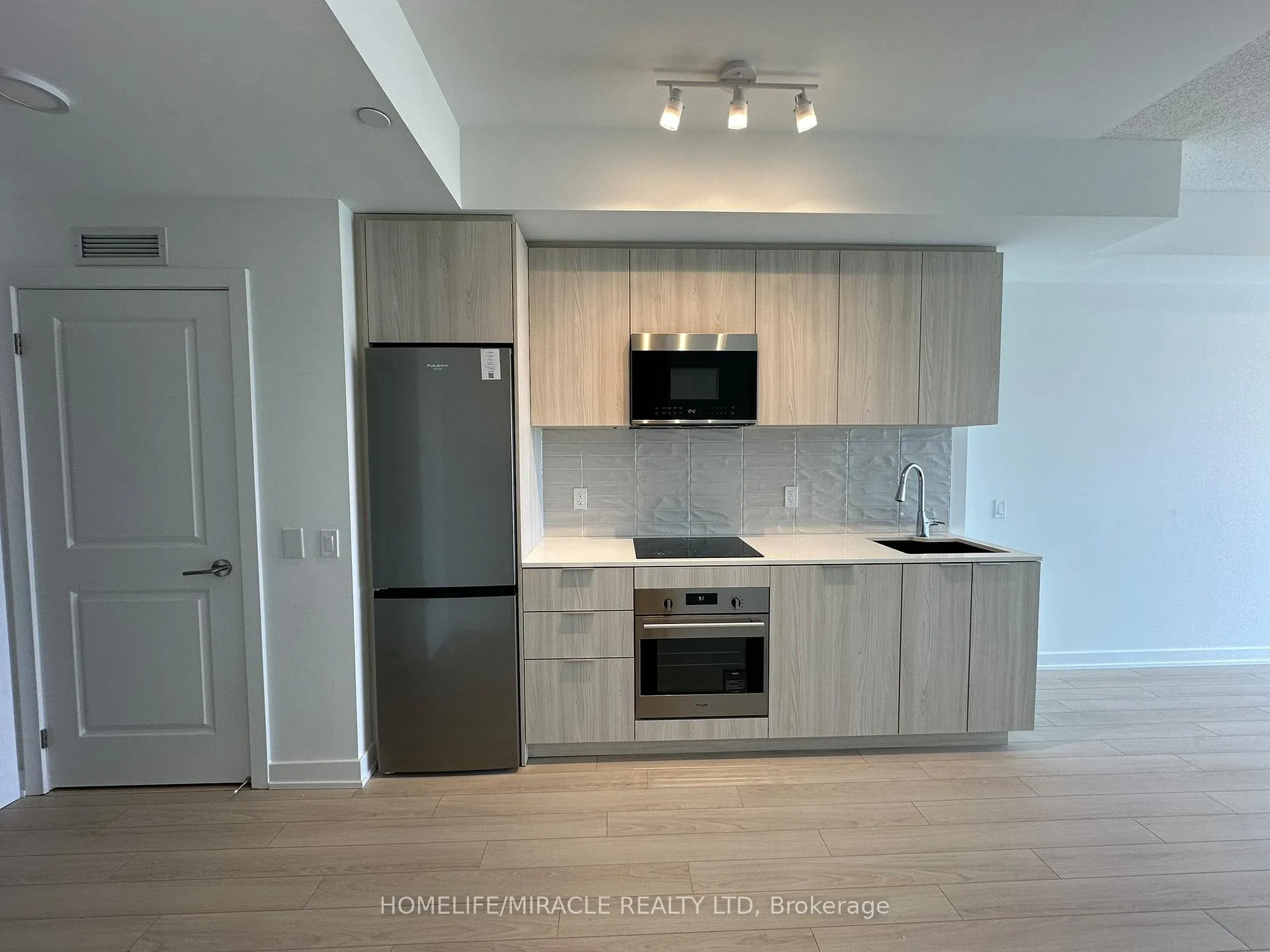 Photo 9 of Unit 2703, 15 Skyridge Drive, Brampton, Bram East — HOMEH
