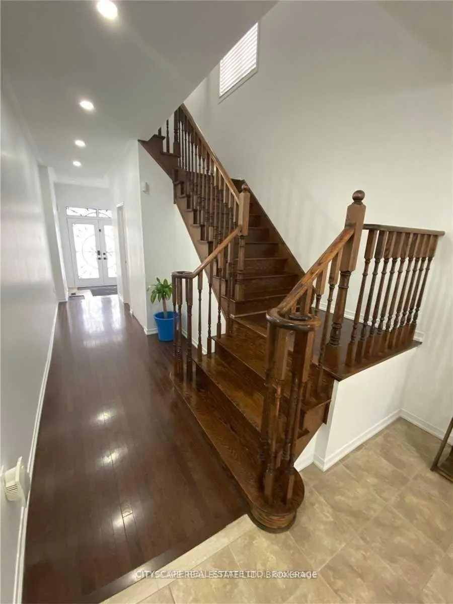Photo 7 of Unit Upper, 20 Pentonville Road, Brampton, Sandringham-Wellington — HOMEH