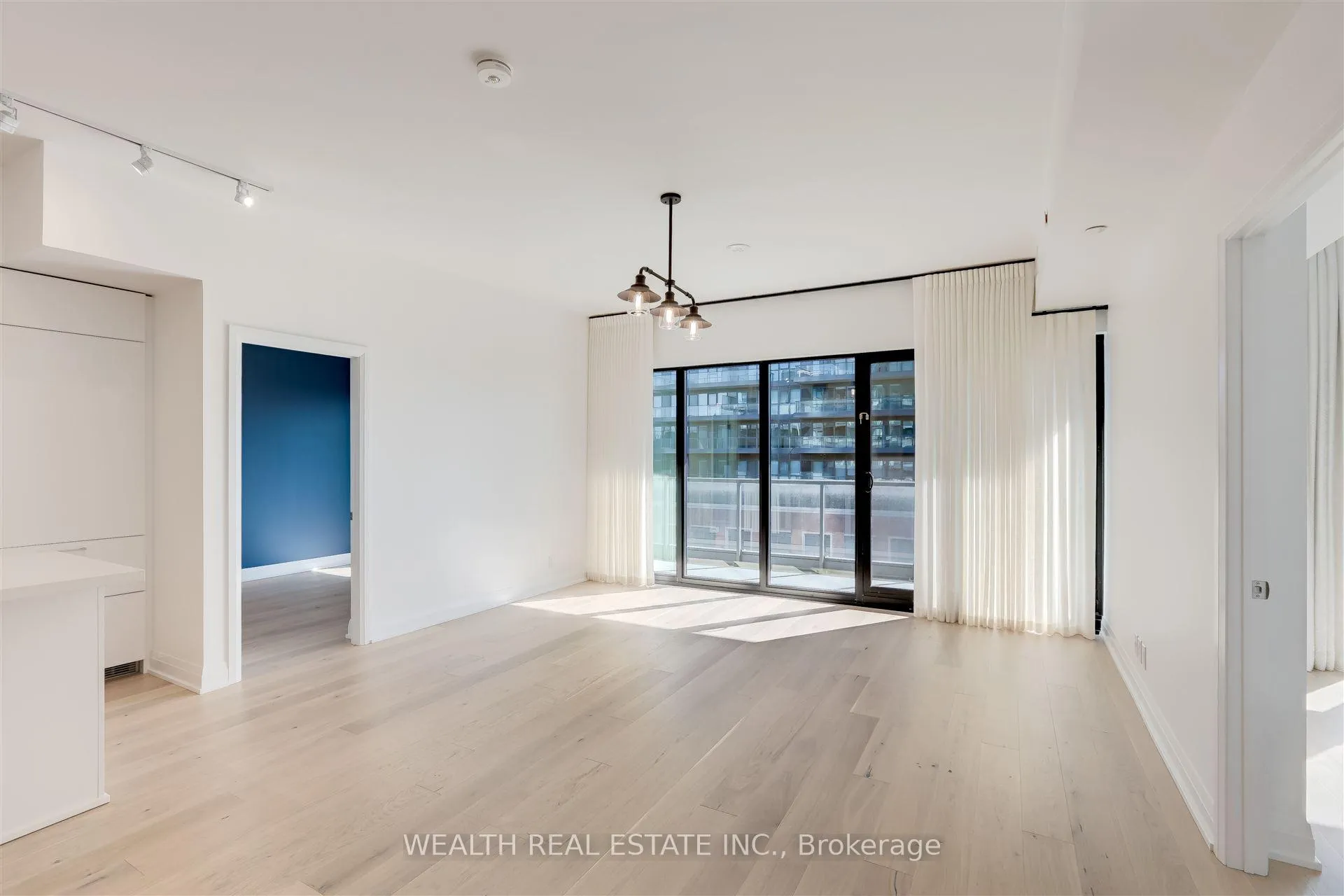 Photo 6 of Unit 816, 33 Frederick Todd Way, Toronto, Thorncliffe Park — HOMEH