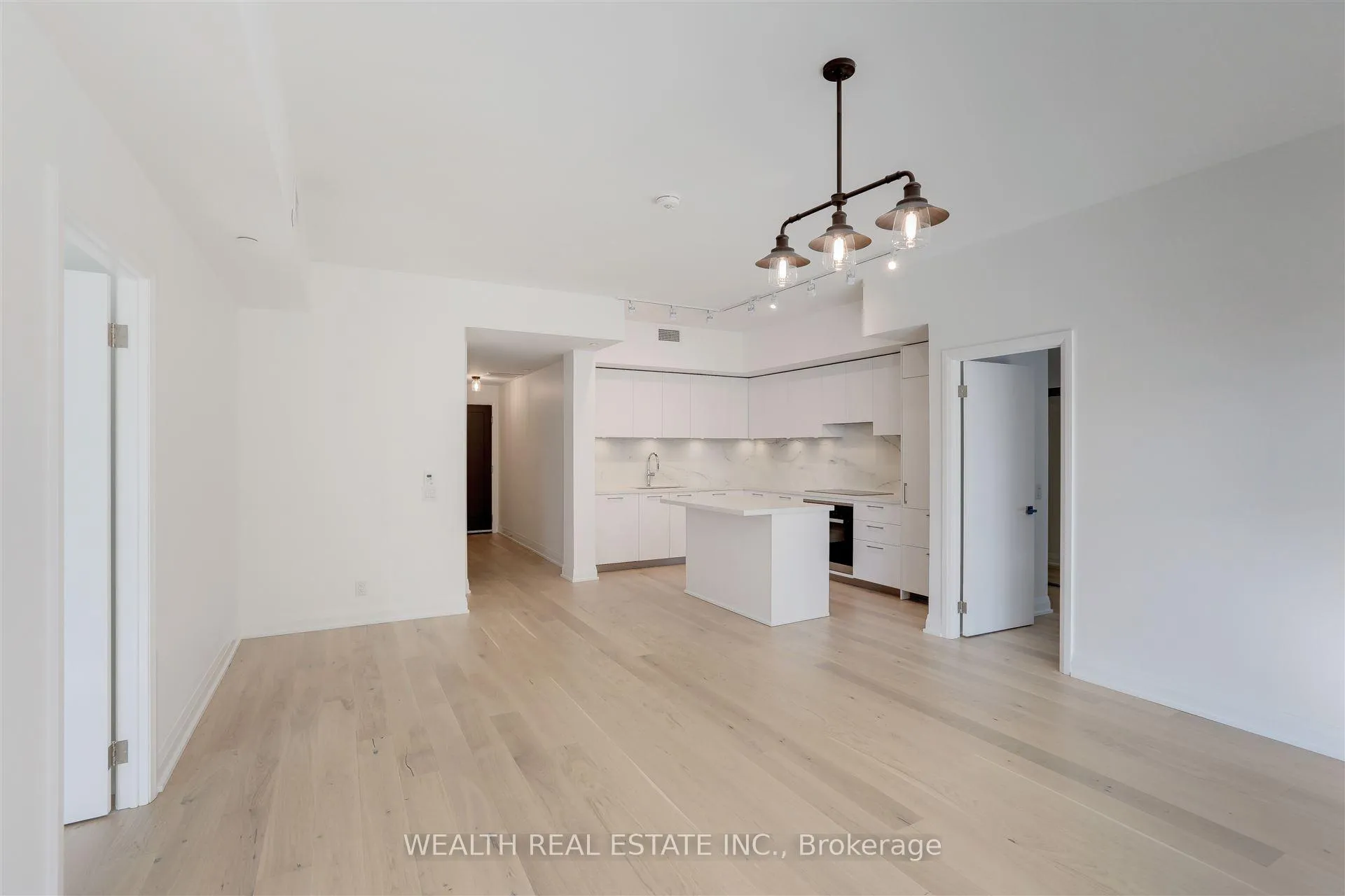 Photo 10 of Unit 816, 33 Frederick Todd Way, Toronto, Thorncliffe Park — HOMEH