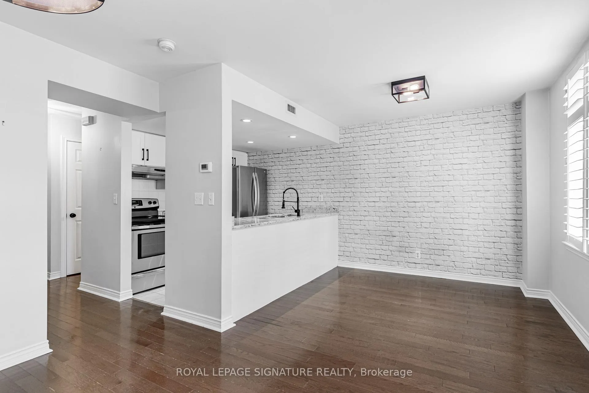 Photo 9 of Unit 23, 100 Redpath Avenue, Toronto, Mount Pleasant West — HOMEH