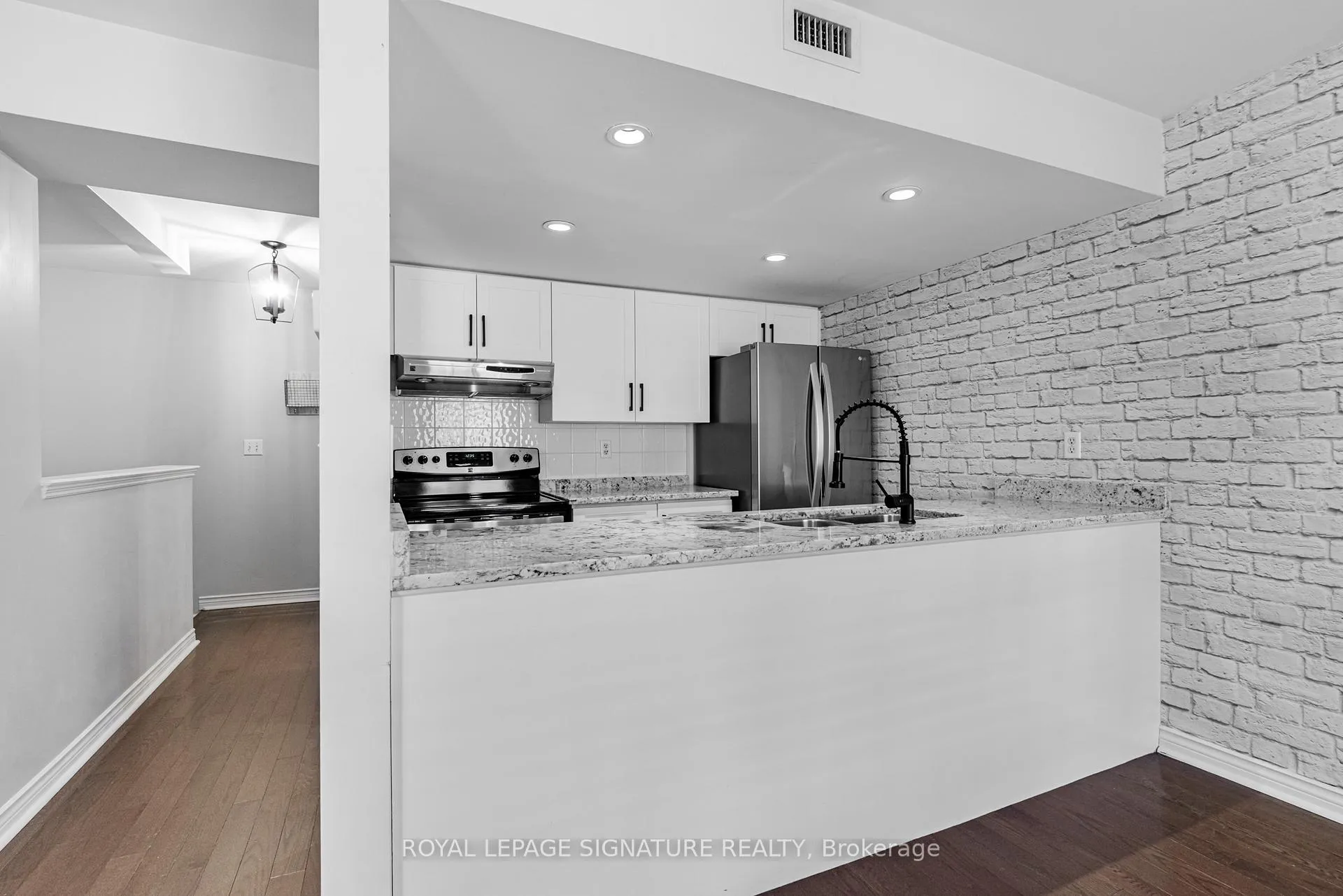 Photo 11 of Unit 23, 100 Redpath Avenue, Toronto, Mount Pleasant West — HOMEH