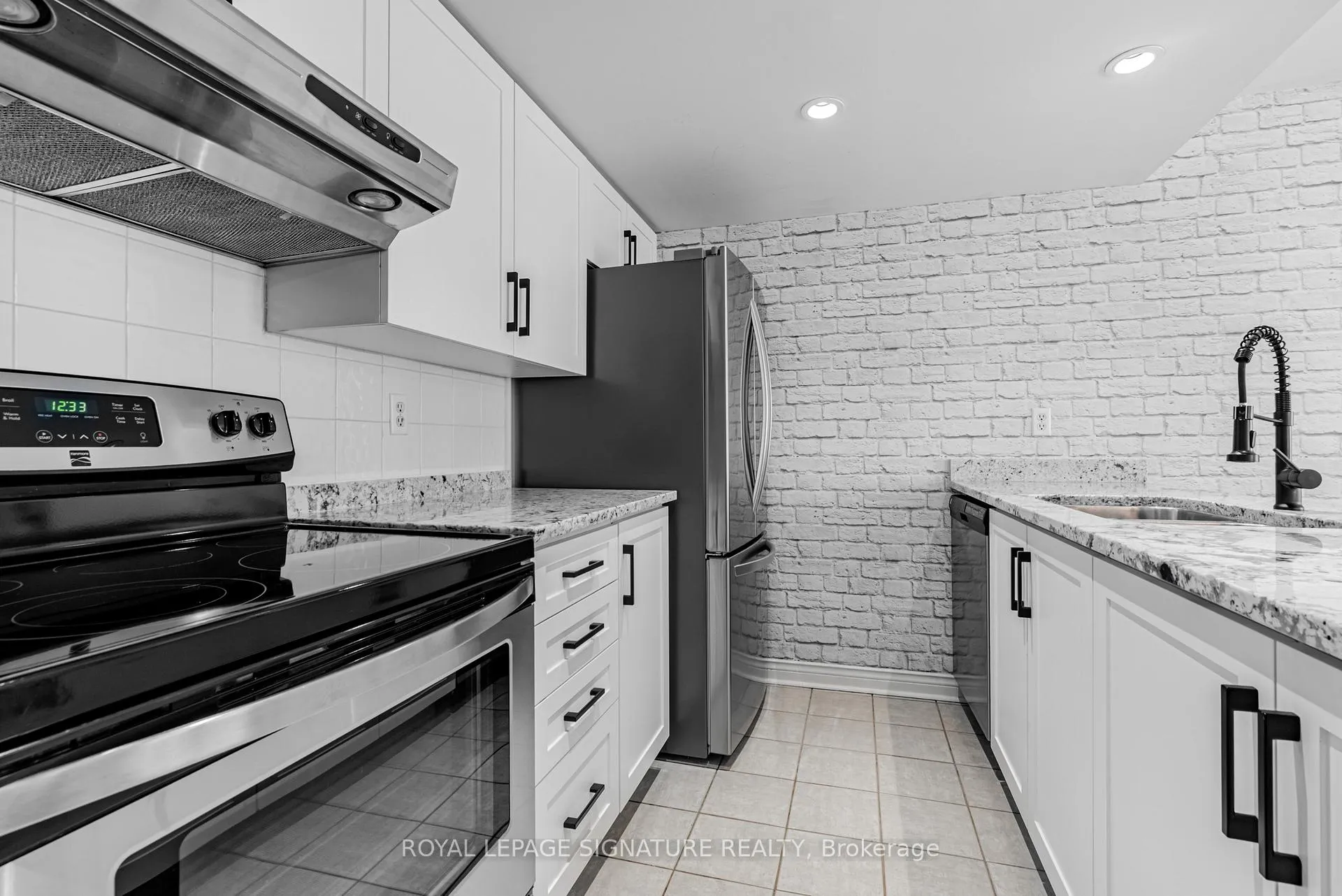 Photo 12 of Unit 23, 100 Redpath Avenue, Toronto, Mount Pleasant West — HOMEH