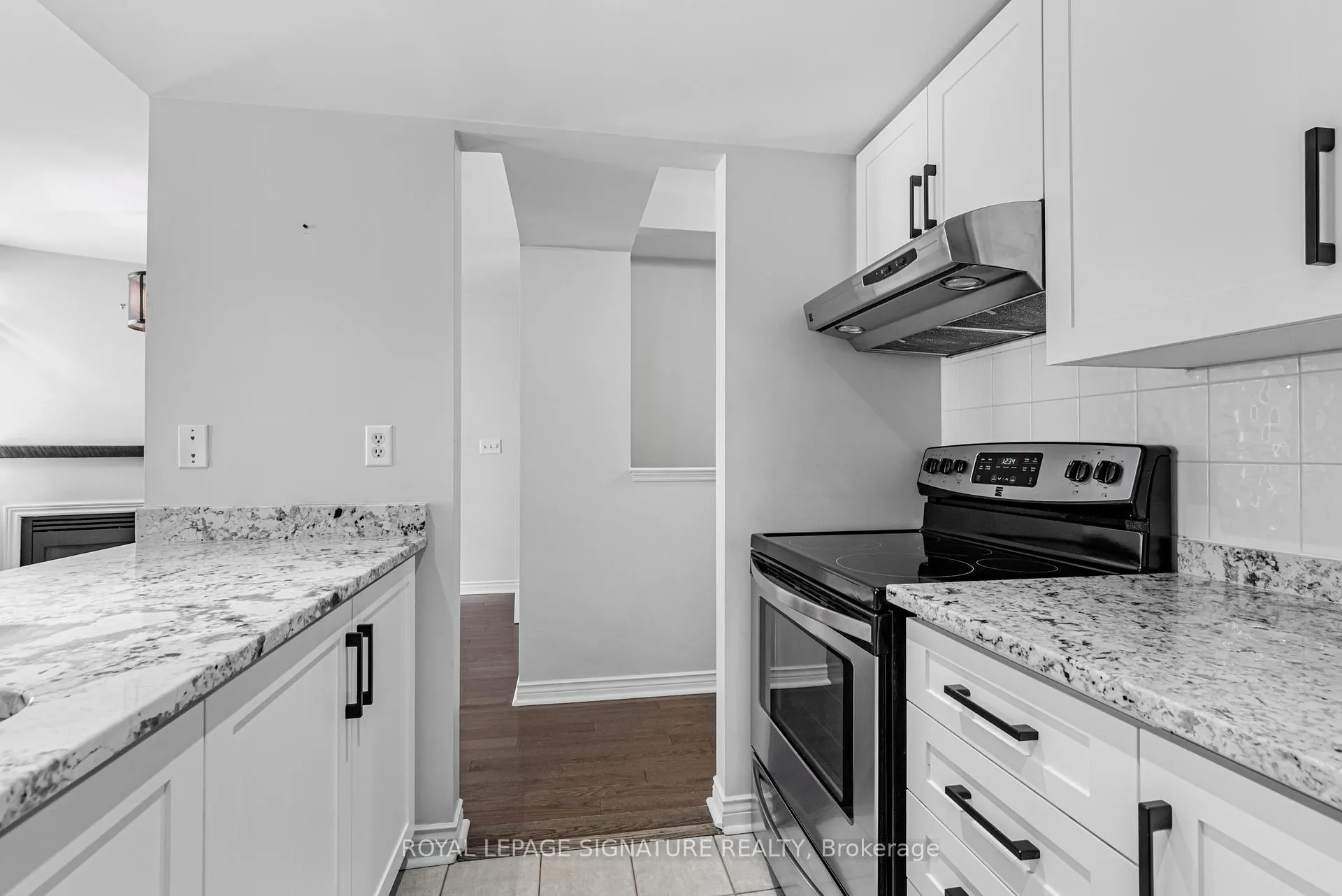 Photo 13 of Unit 23, 100 Redpath Avenue, Toronto, Mount Pleasant West — HOMEH