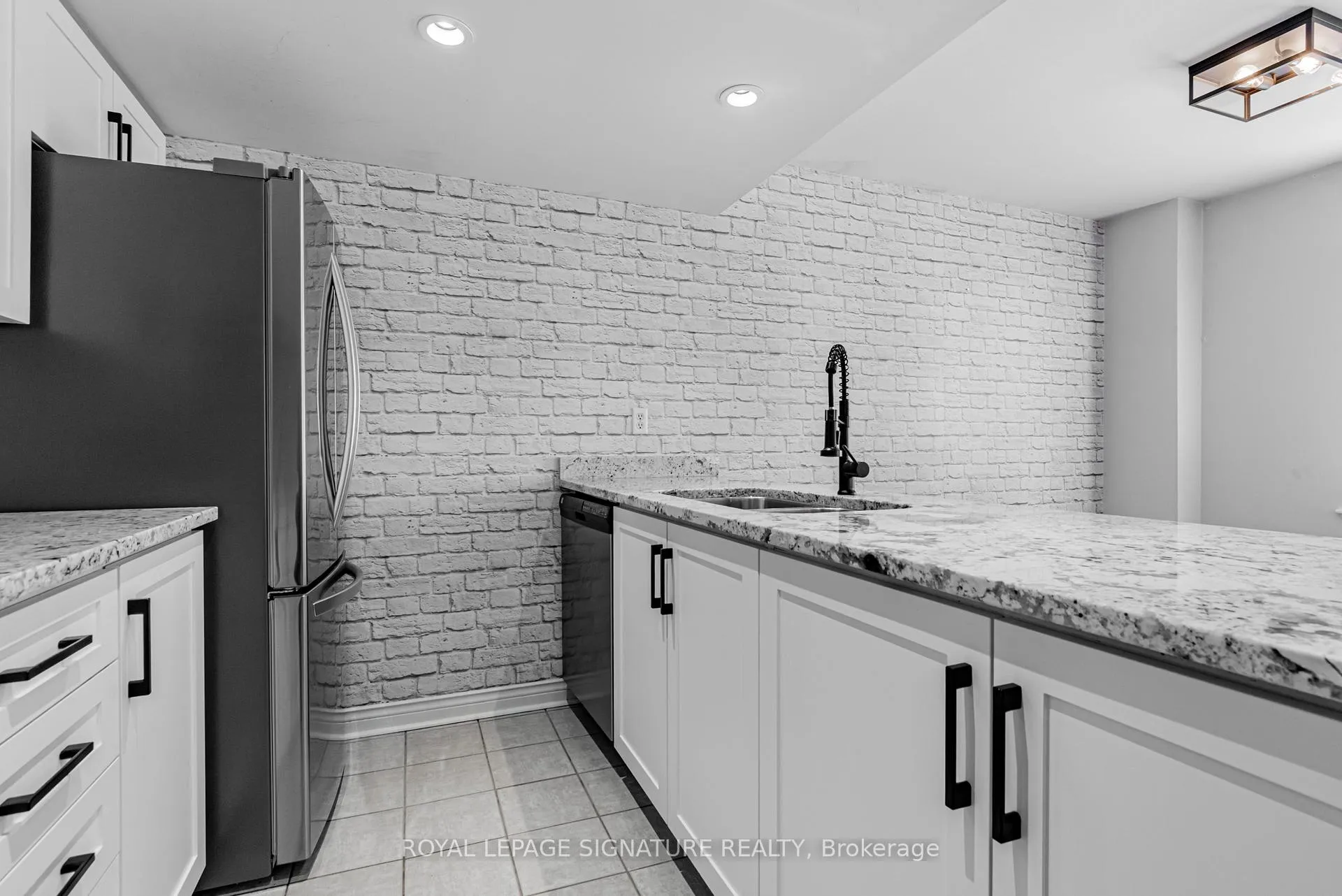 Photo 14 of Unit 23, 100 Redpath Avenue, Toronto, Mount Pleasant West — HOMEH