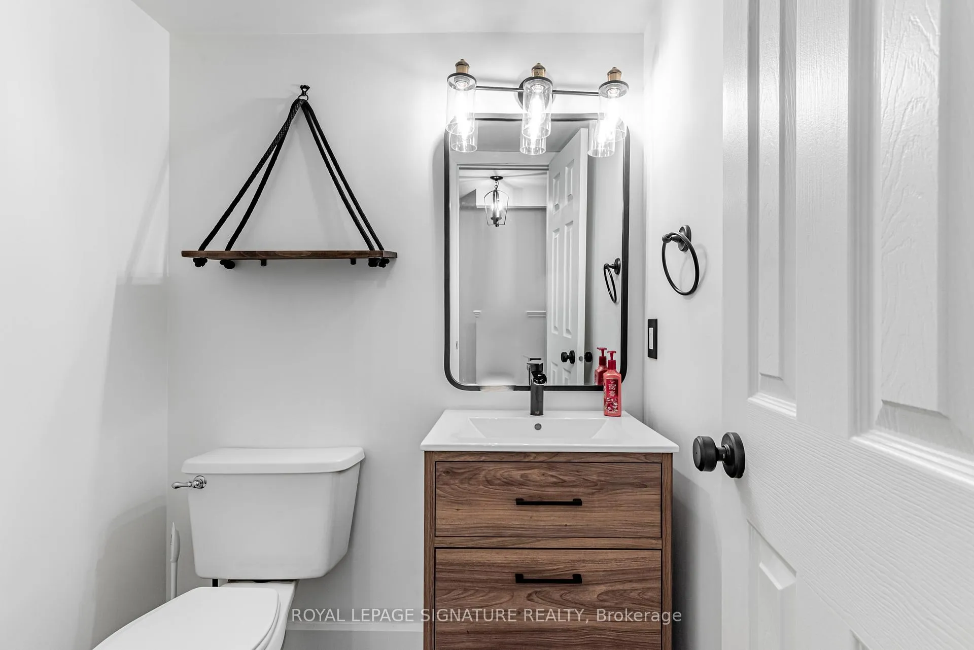 Photo 15 of Unit 23, 100 Redpath Avenue, Toronto, Mount Pleasant West — HOMEH