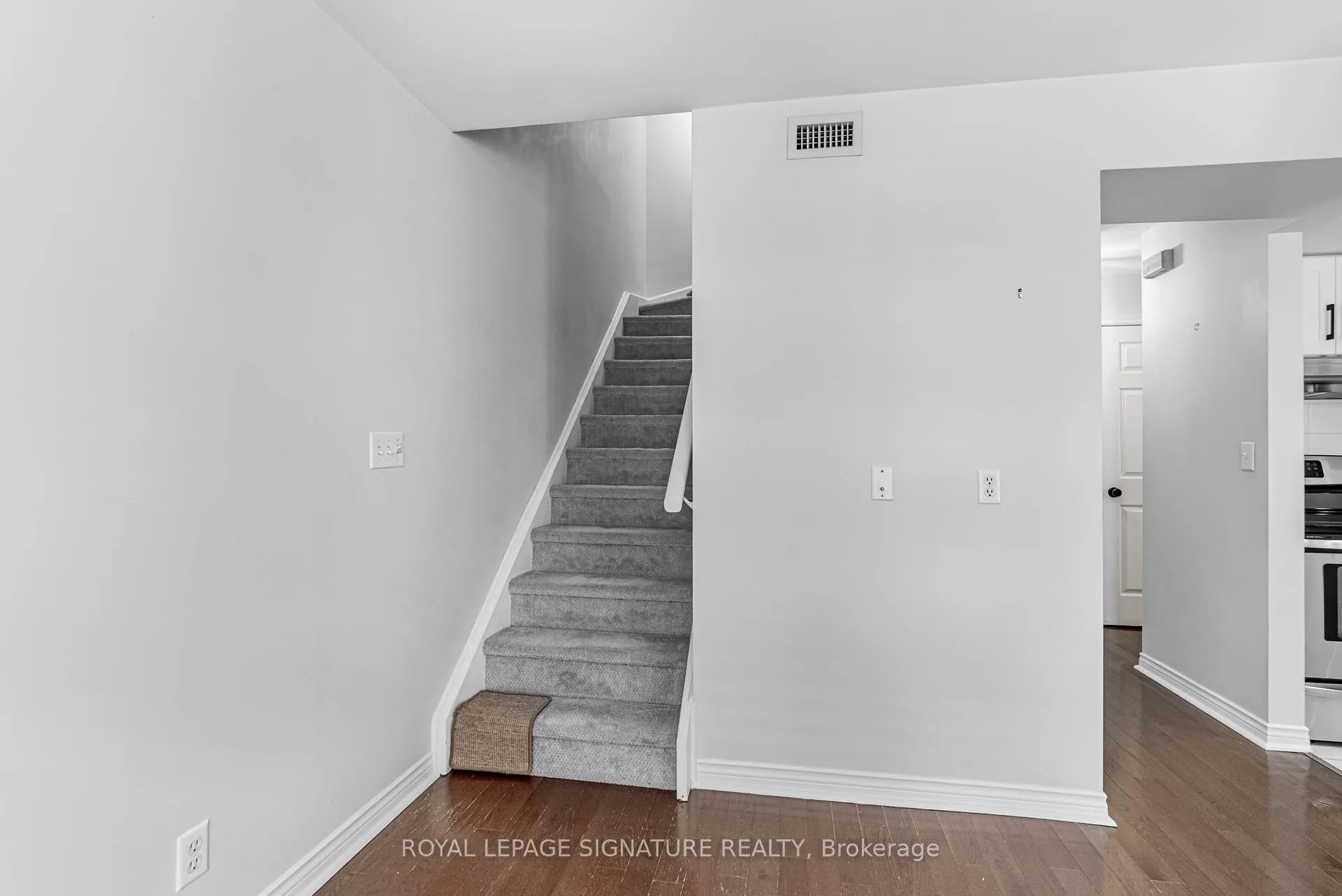 Photo 16 of Unit 23, 100 Redpath Avenue, Toronto, Mount Pleasant West — HOMEH