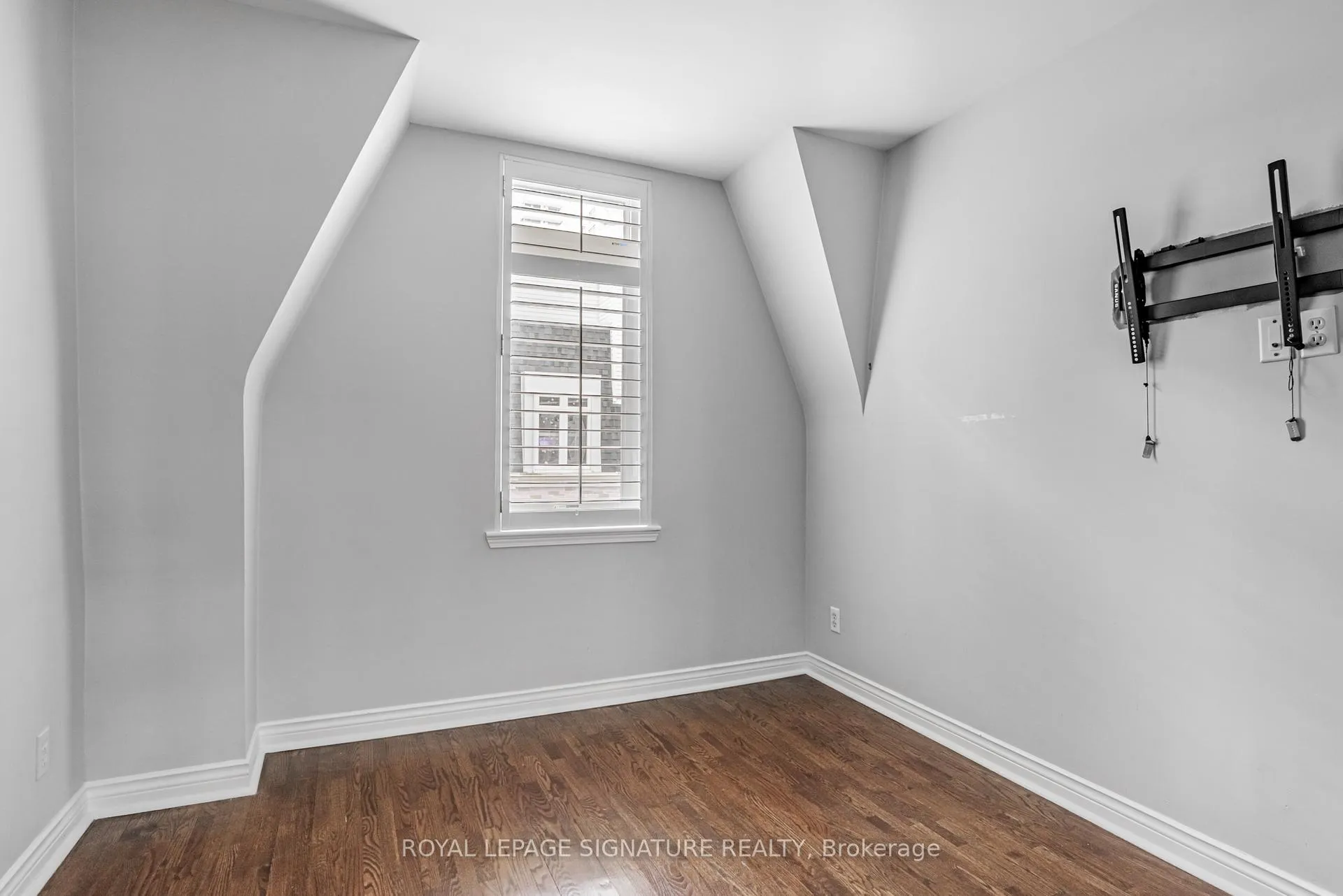 Photo 19 of Unit 23, 100 Redpath Avenue, Toronto, Mount Pleasant West — HOMEH