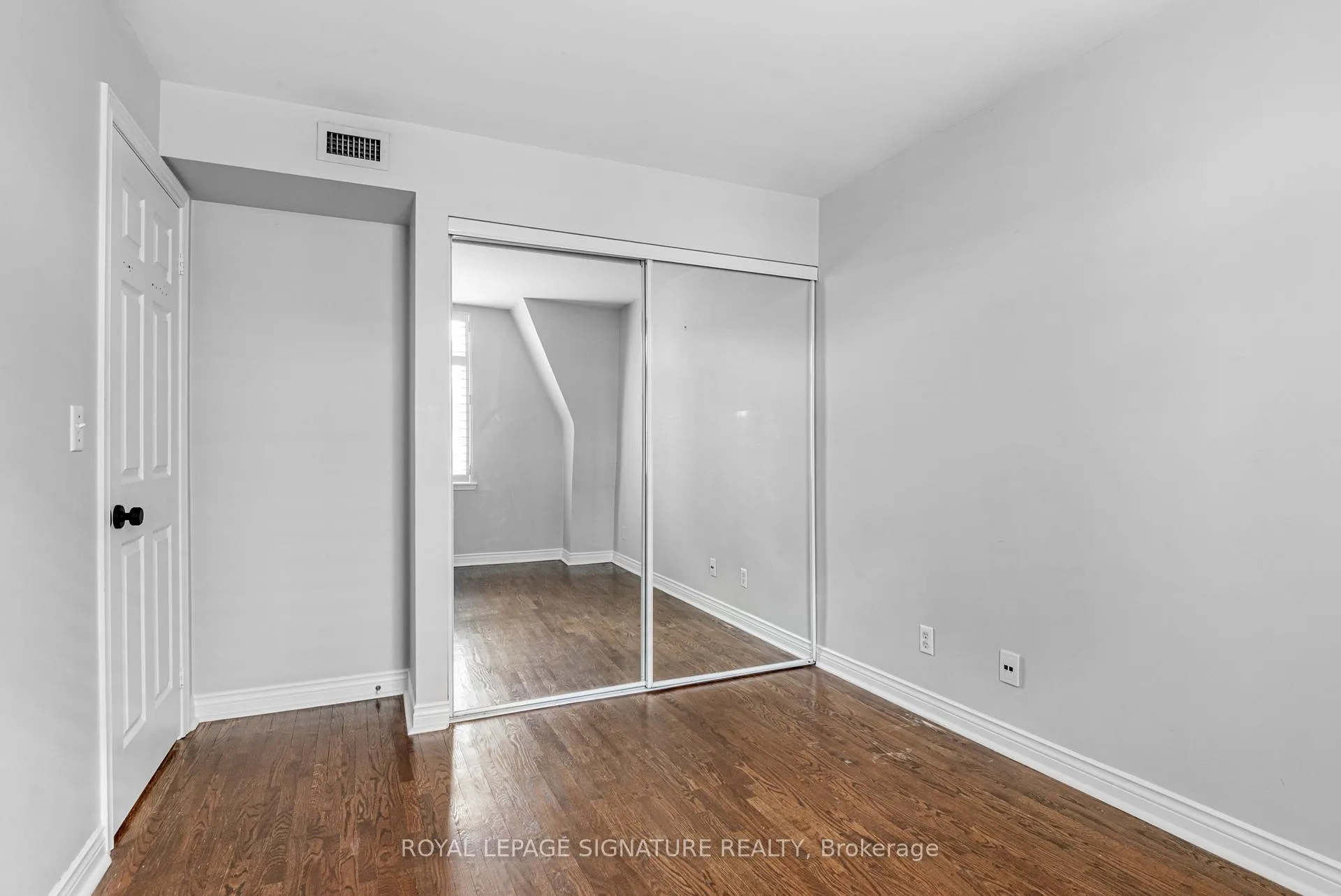 Photo 20 of Unit 23, 100 Redpath Avenue, Toronto, Mount Pleasant West — HOMEH