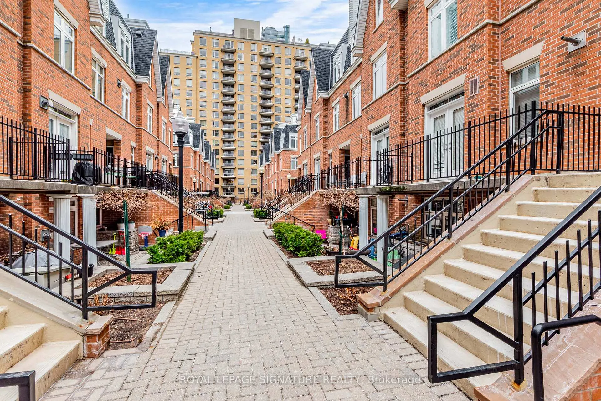 Photo 33 of Unit 23, 100 Redpath Avenue, Toronto, Mount Pleasant West — HOMEH