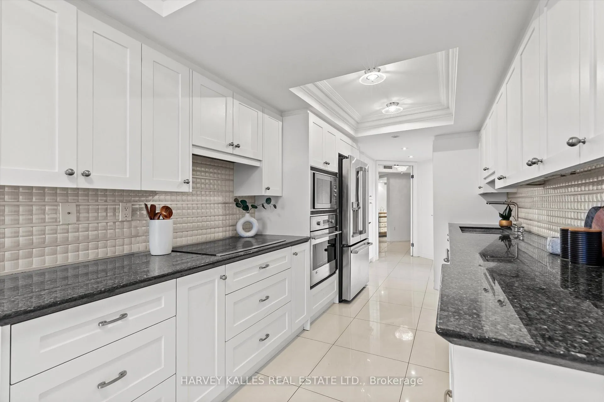 Photo 6 of Unit 201, 3900 Yonge Street, Toronto, Bedford Park-Nortown — HOMEH