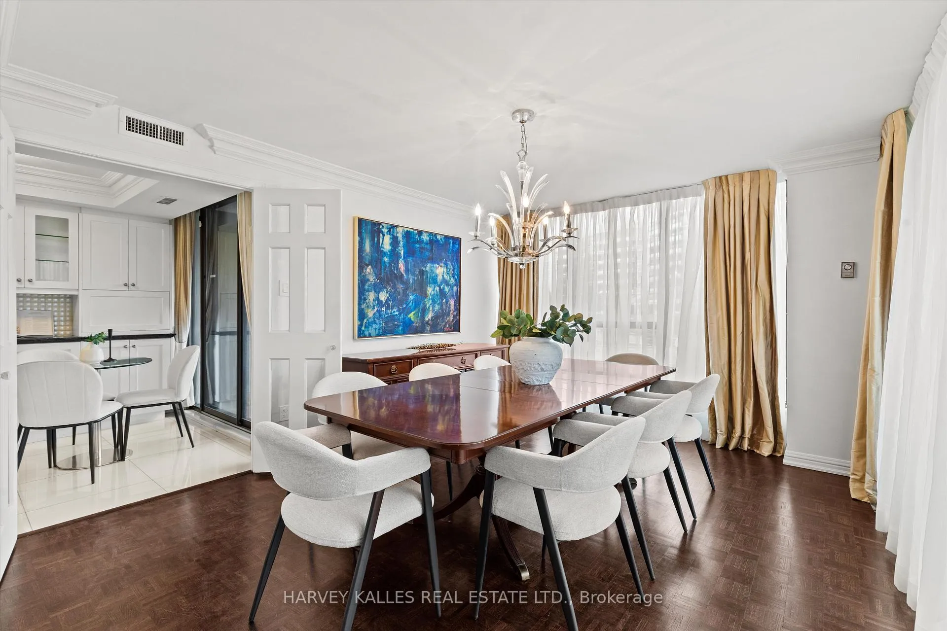 Photo 10 of Unit 201, 3900 Yonge Street, Toronto, Bedford Park-Nortown — HOMEH