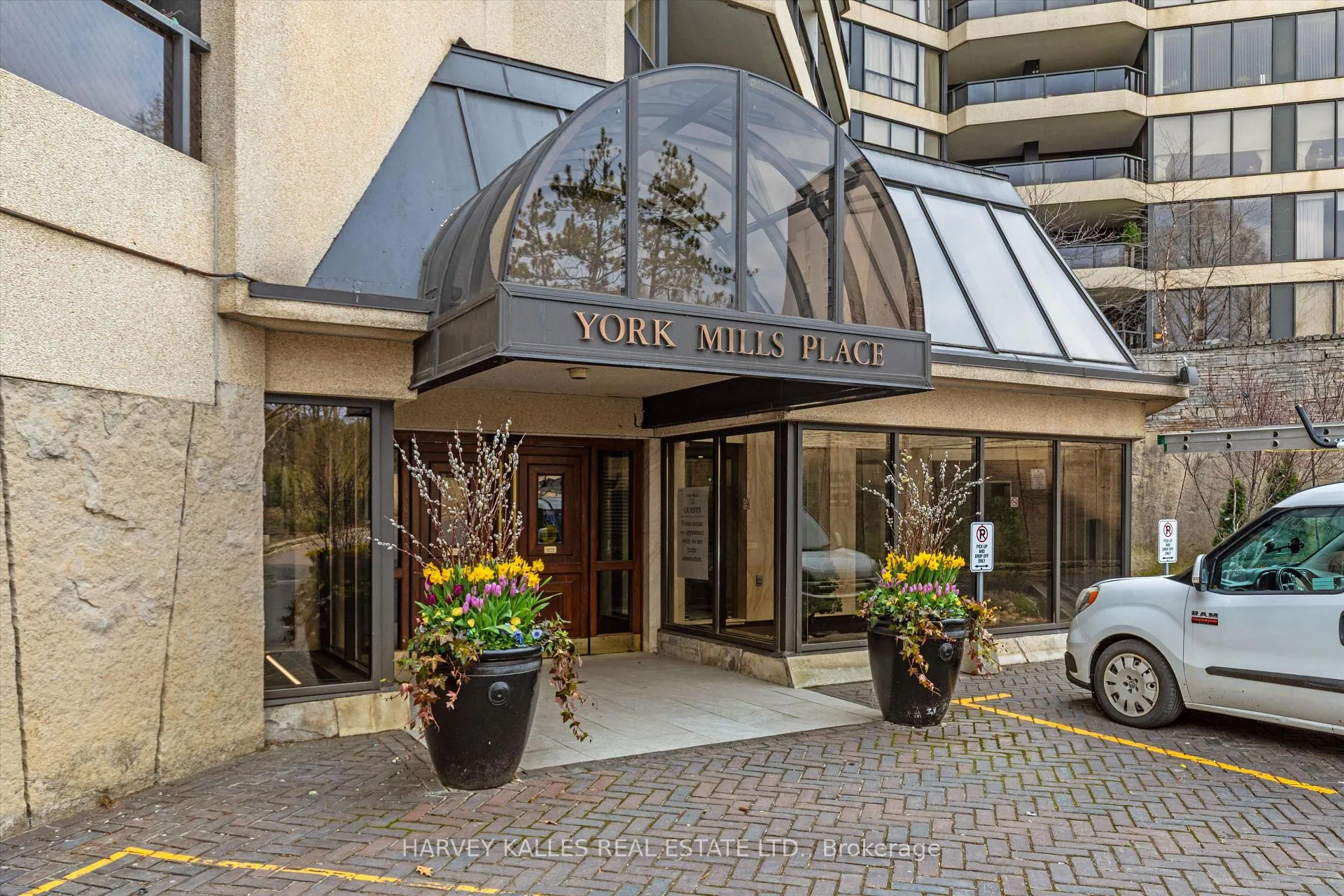 Photo 30 of Unit 201, 3900 Yonge Street, Toronto, Bedford Park-Nortown — HOMEH